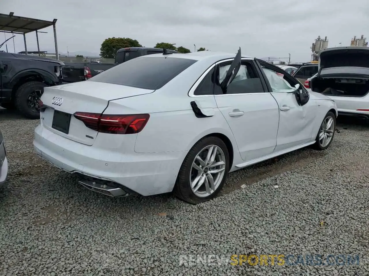 3 fotografías del automóvil dañado WAUEAAF41NN014810 AUDI A4 2022