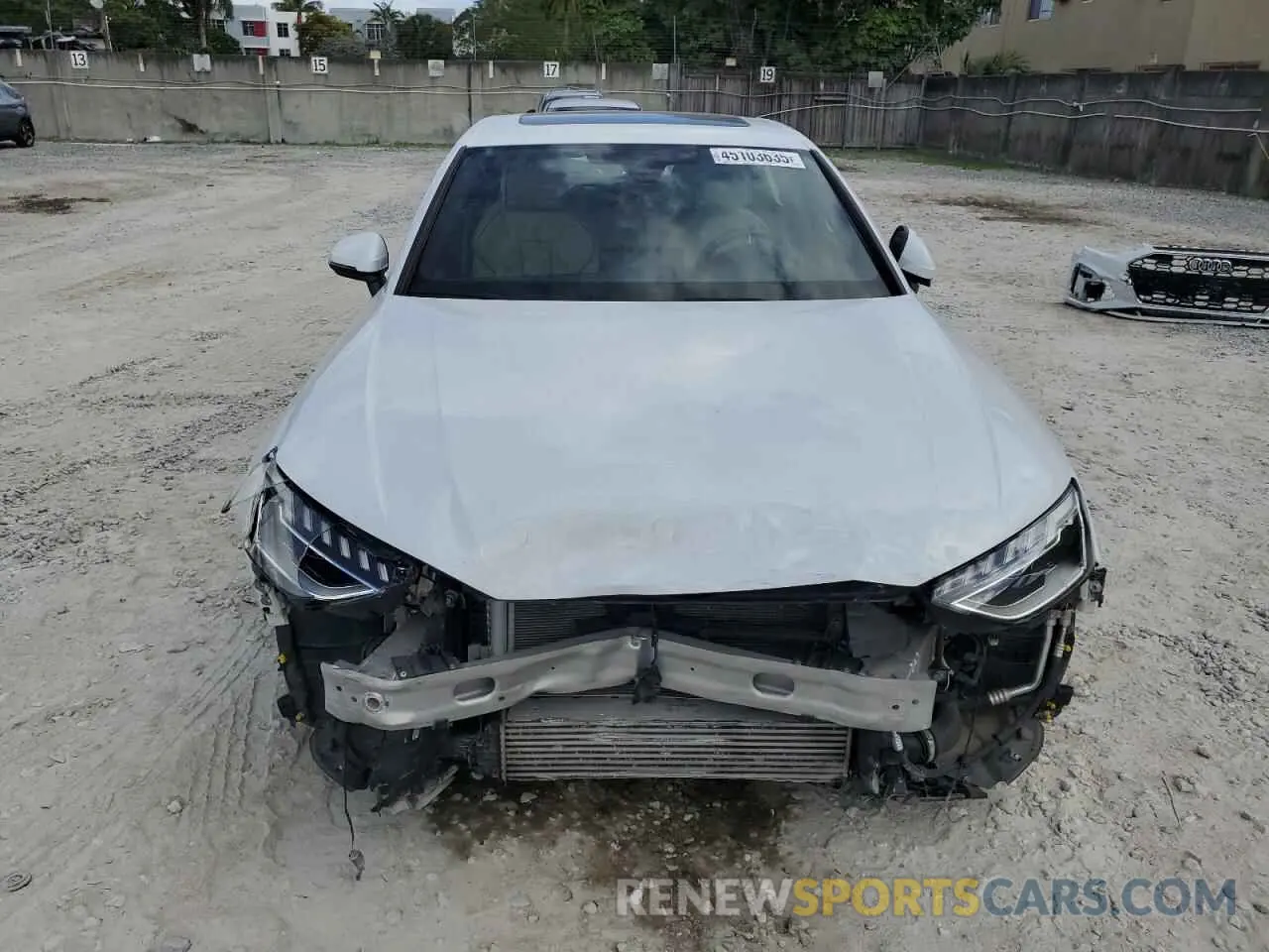 5 fotografías del automóvil dañado WAUEAAF42NN014136 AUDI A4 2022