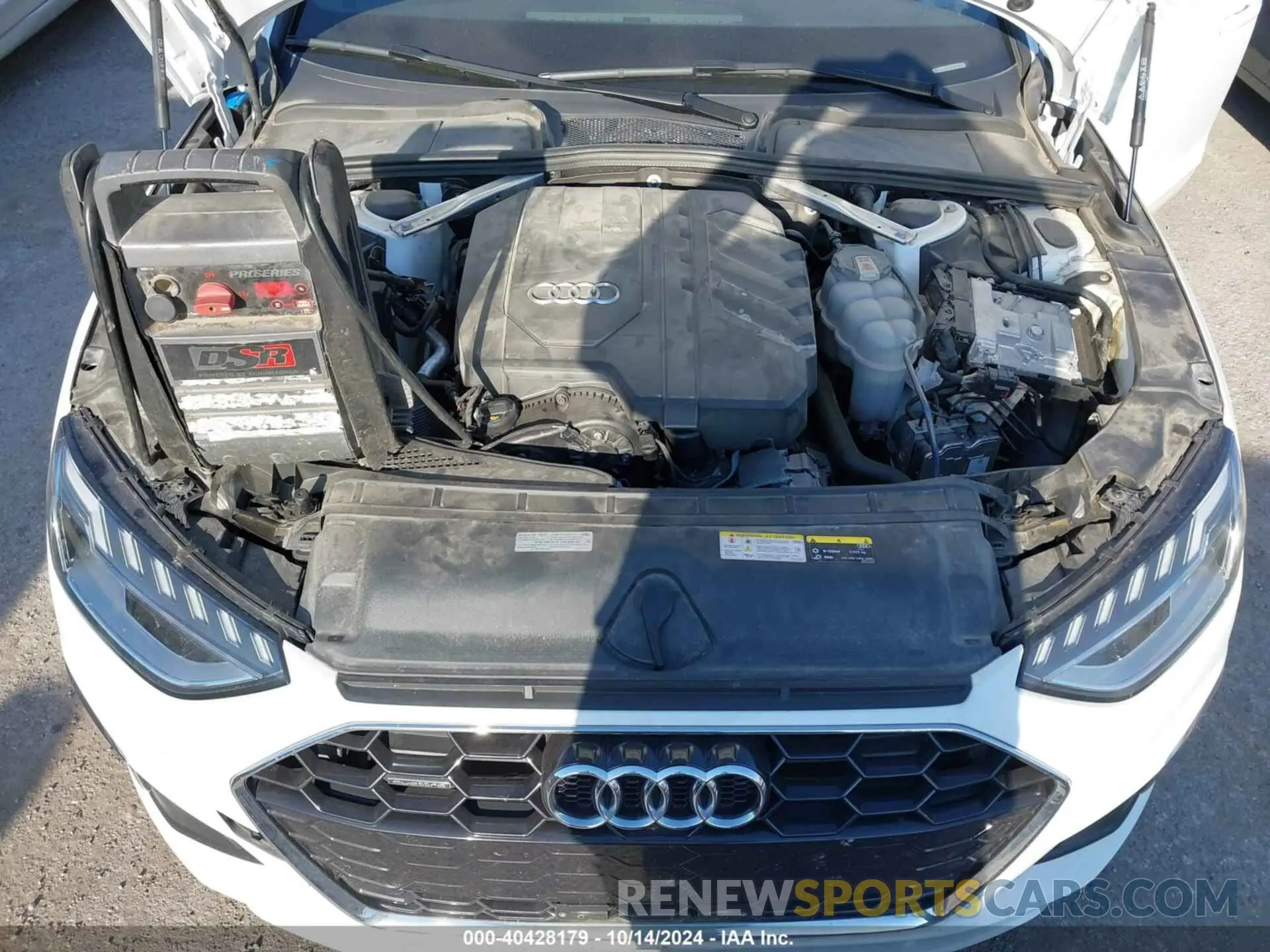 10 fotografías del automóvil dañado WAUEAAF43NN014842 AUDI A4 2022