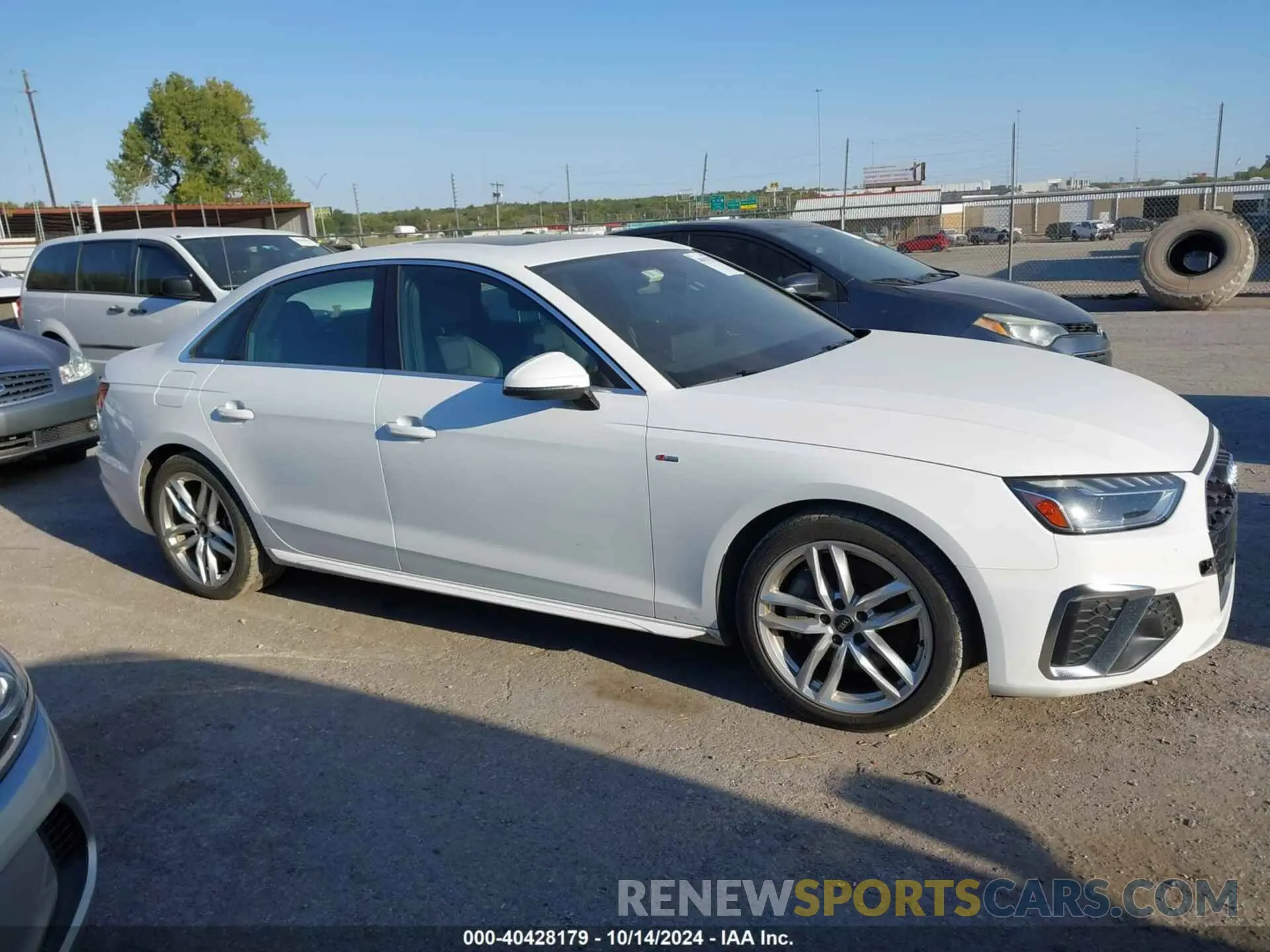 13 fotografías del automóvil dañado WAUEAAF43NN014842 AUDI A4 2022