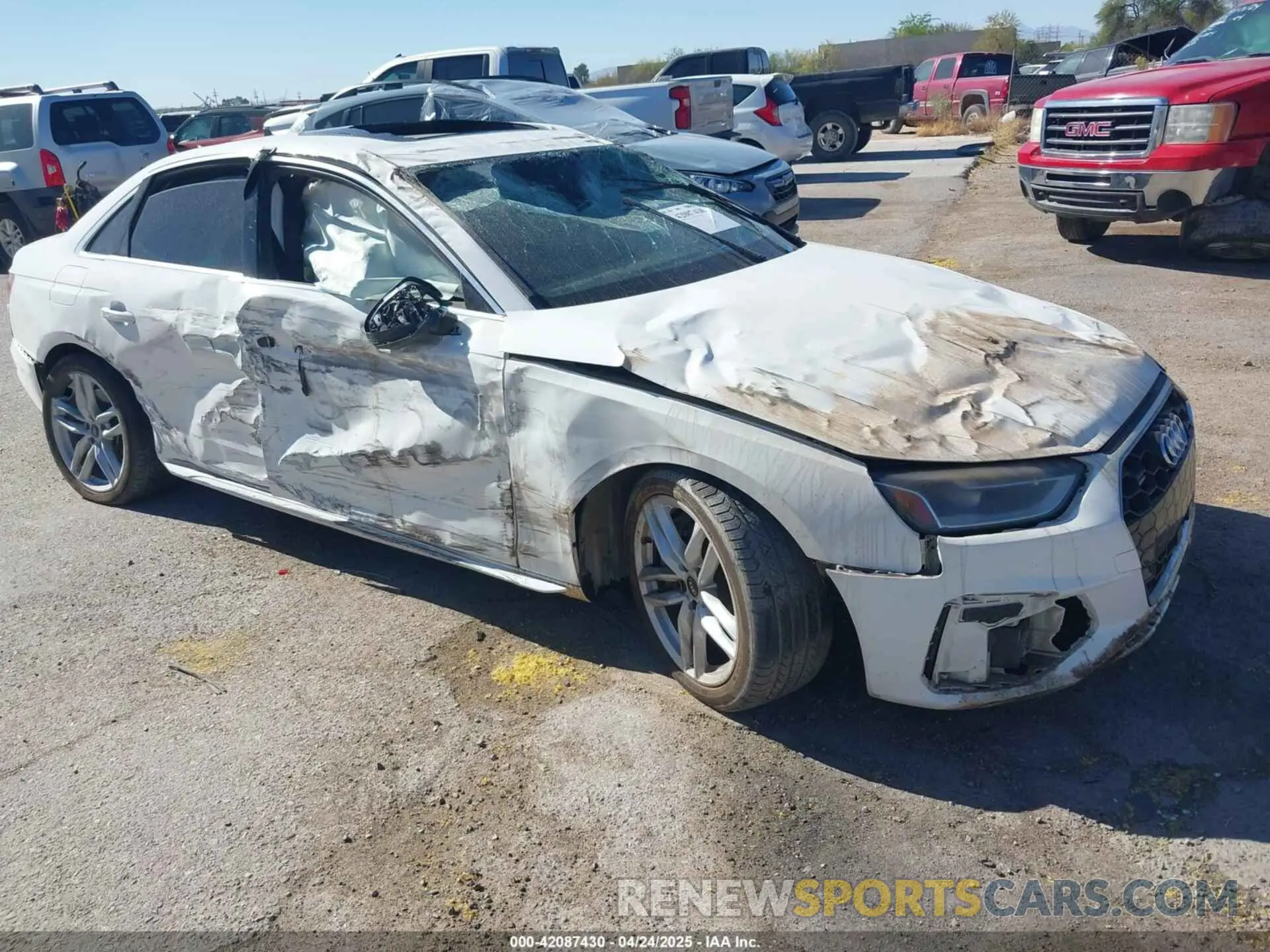 1 fotografías del automóvil dañado WAUEAAF45NN013501 AUDI A4 2022
