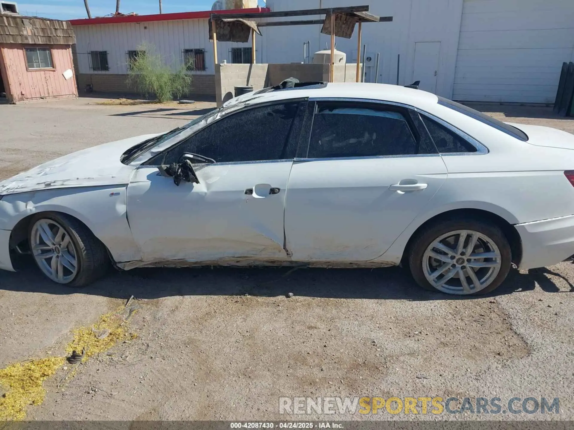 15 fotografías del automóvil dañado WAUEAAF45NN013501 AUDI A4 2022