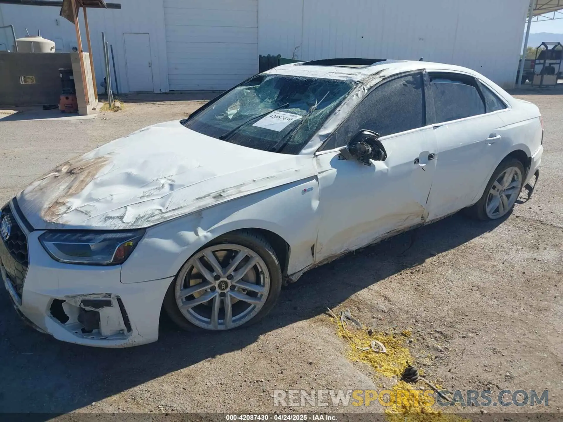 2 fotografías del automóvil dañado WAUEAAF45NN013501 AUDI A4 2022