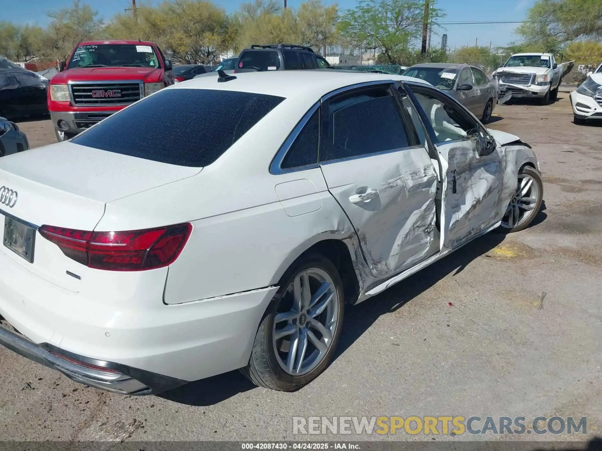4 fotografías del automóvil dañado WAUEAAF45NN013501 AUDI A4 2022
