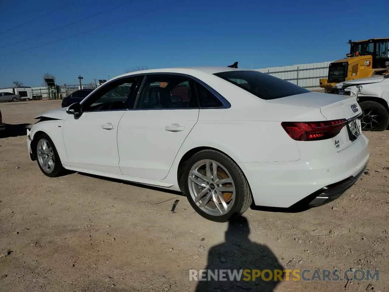 2 fotografías del automóvil dañado WAUEAAF46NN014687 AUDI A4 2022