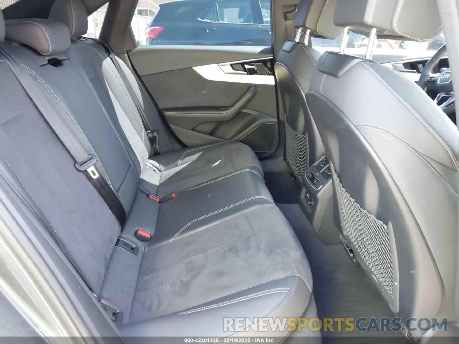 8 fotografías del automóvil dañado WAUEAAF47NN012401 AUDI A4 2022