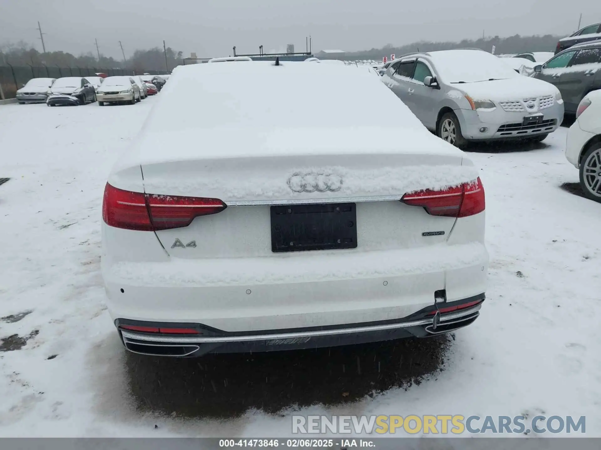 16 fotografías del automóvil dañado WAUEAAF48NN011774 AUDI A4 2022
