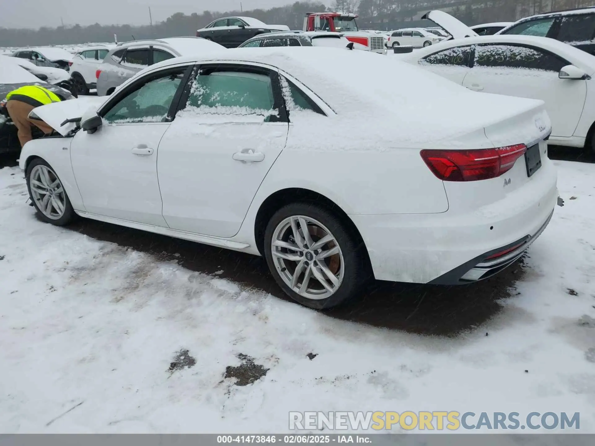 3 fotografías del automóvil dañado WAUEAAF48NN011774 AUDI A4 2022