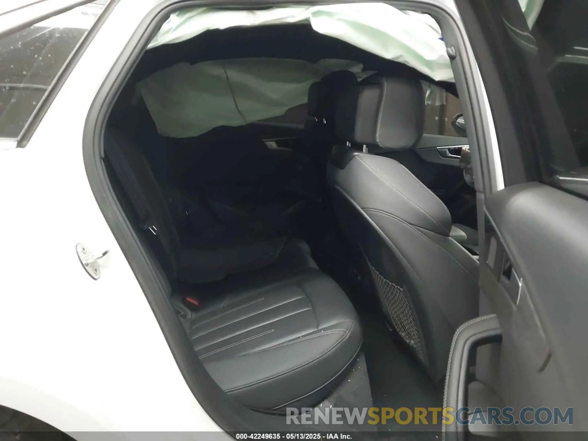 8 fotografías del automóvil dañado WAUEAAF48NN013671 AUDI A4 2022