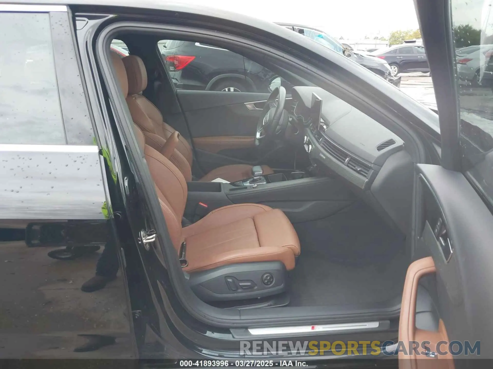 5 fotografías del automóvil dañado WAUEAAF4XNN006477 AUDI A4 2022