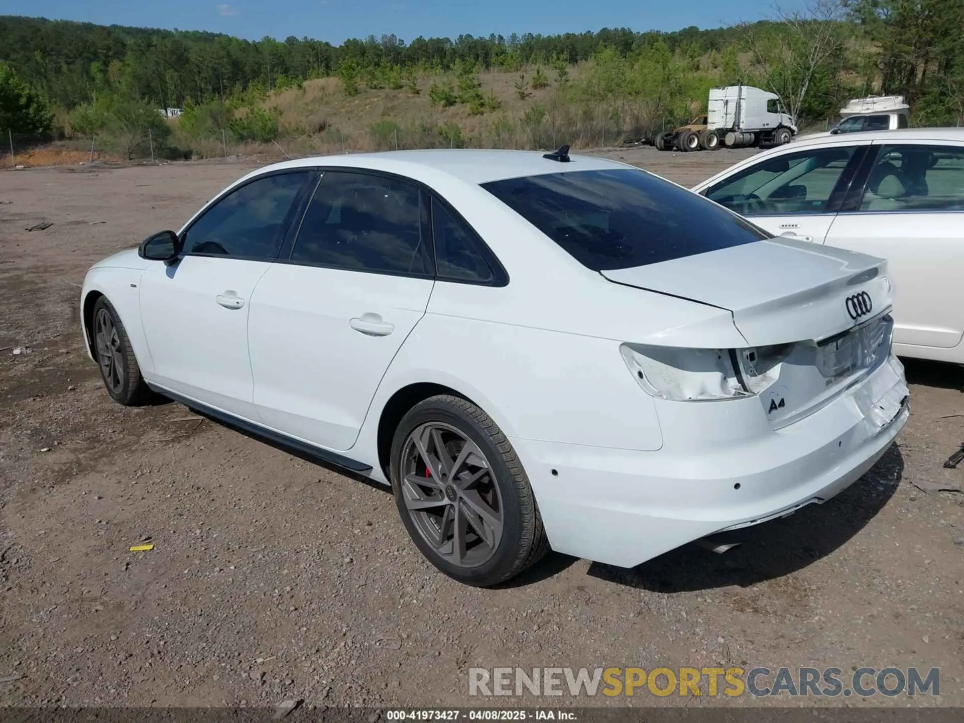 3 fotografías del automóvil dañado WAUFAAF46NA042453 AUDI A4 2022