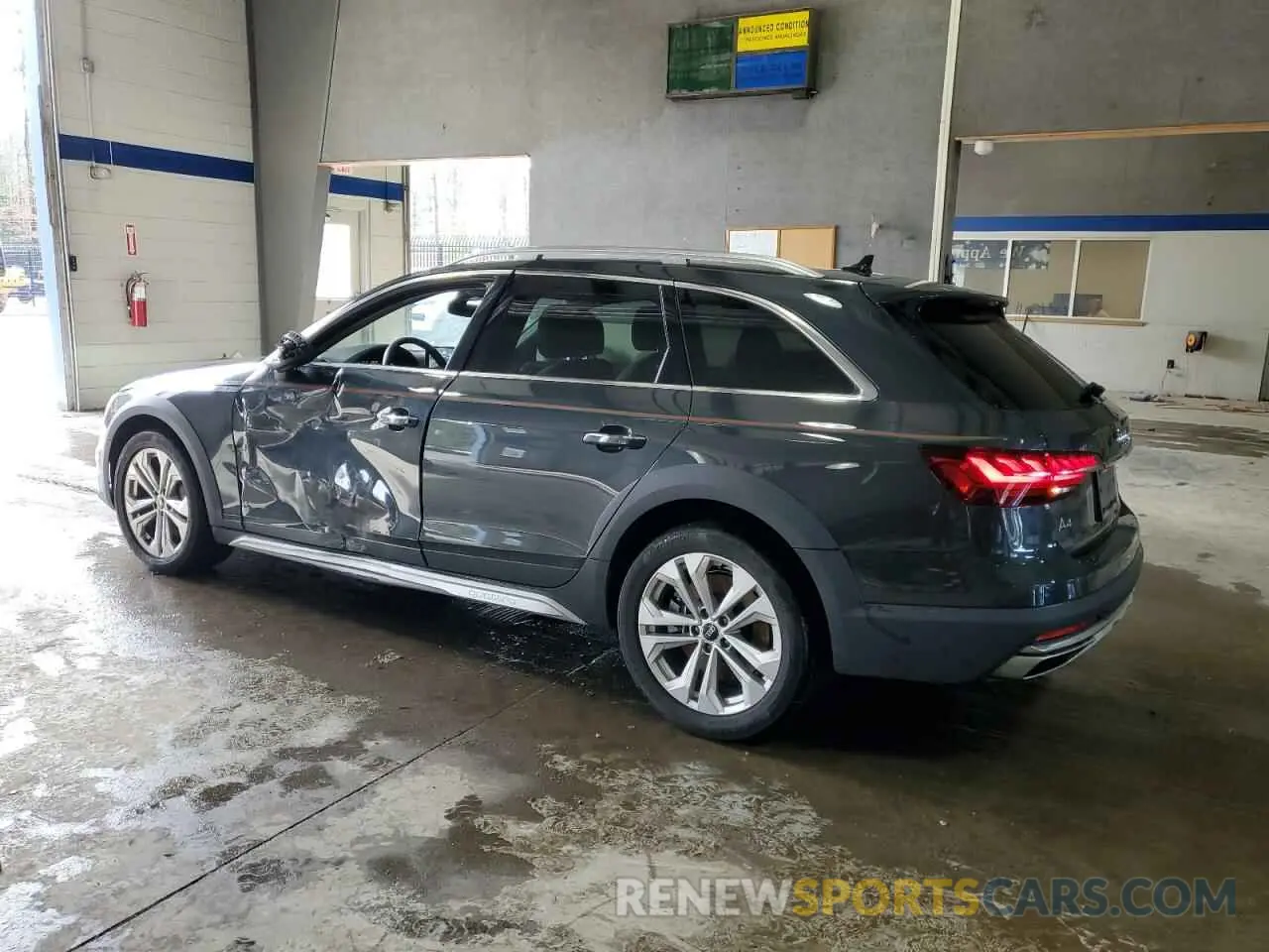 2 fotografías del automóvil dañado WA18AAF40PA027729 AUDI A4 2023