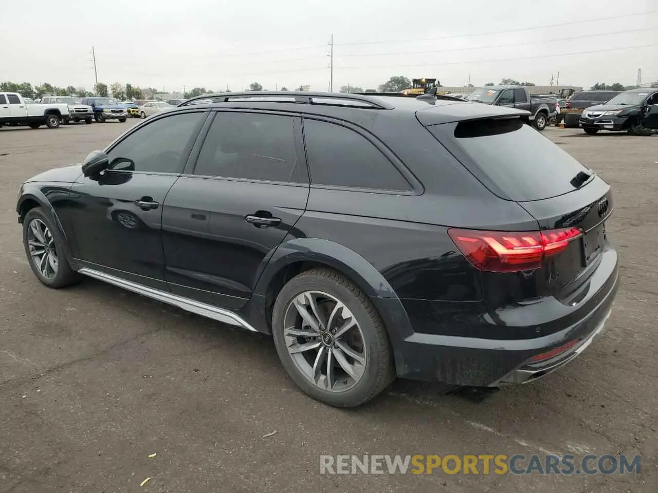 2 fotografías del automóvil dañado WA18AAF43PA023528 AUDI A4 2023