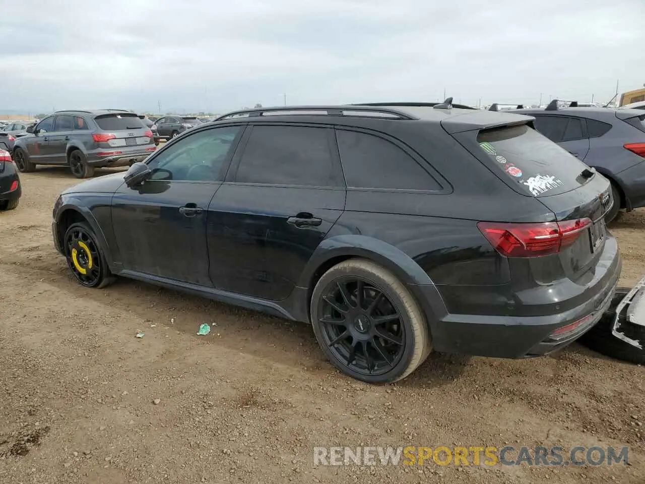 2 fotografías del automóvil dañado WA18AAF4XPA040231 AUDI A4 2023