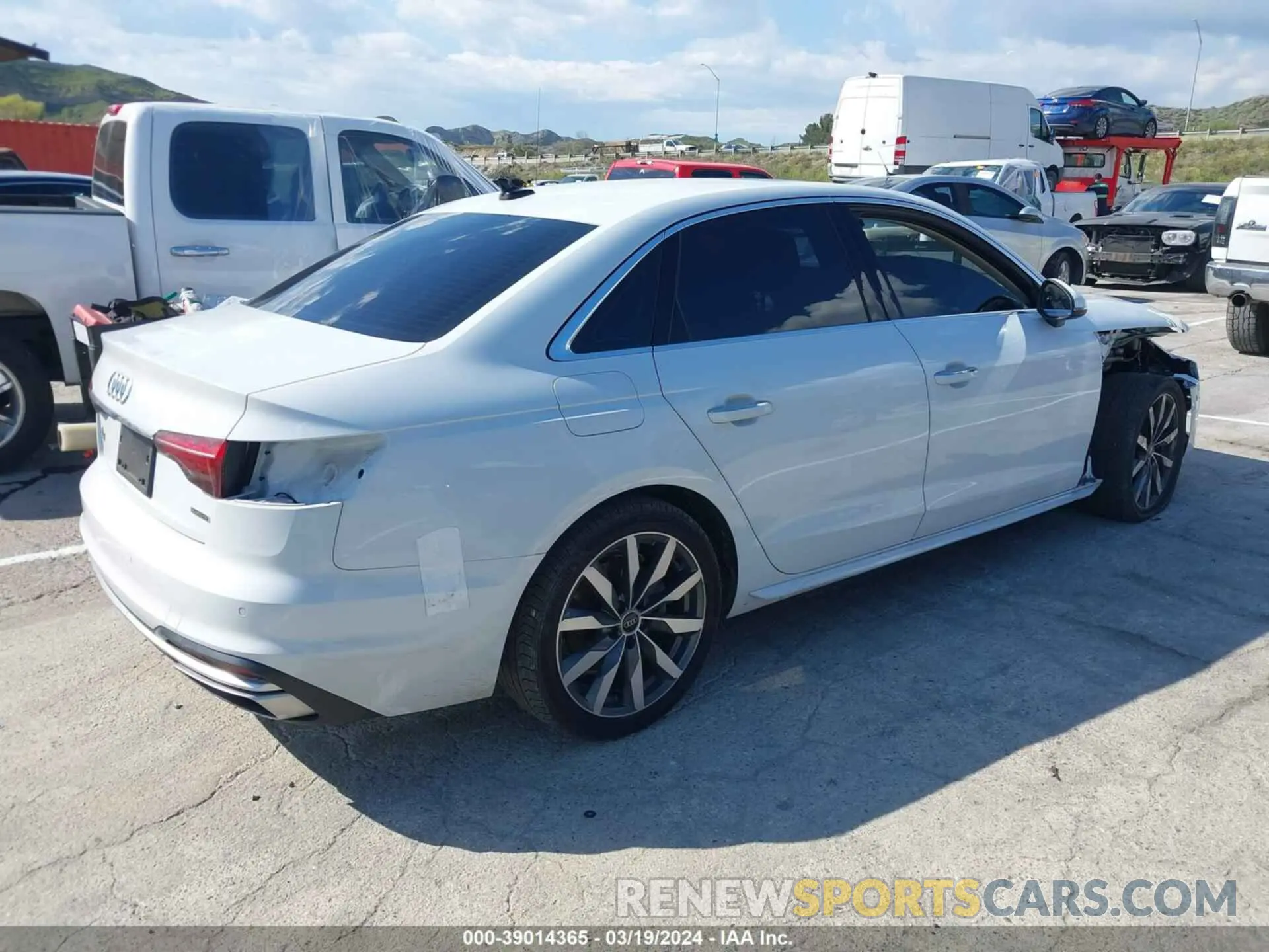 4 fotografías del automóvil dañado WAUABAF40PN006969 AUDI A4 2023