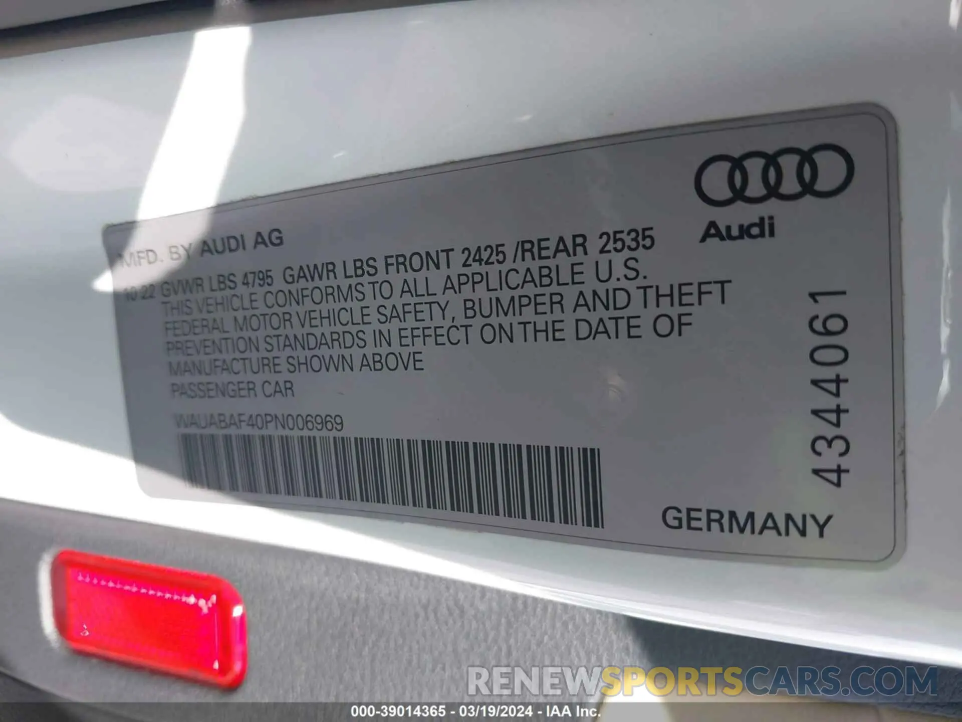 9 fotografías del automóvil dañado WAUABAF40PN006969 AUDI A4 2023