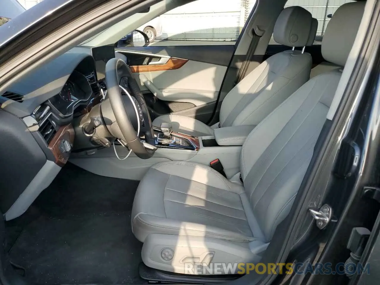 7 fotografías del automóvil dañado WAUABAF40PN020371 AUDI A4 2023