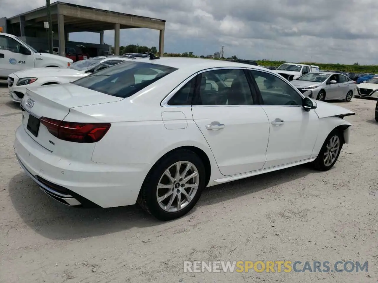 3 fotografías del automóvil dañado WAUABAF42PN000865 AUDI A4 2023