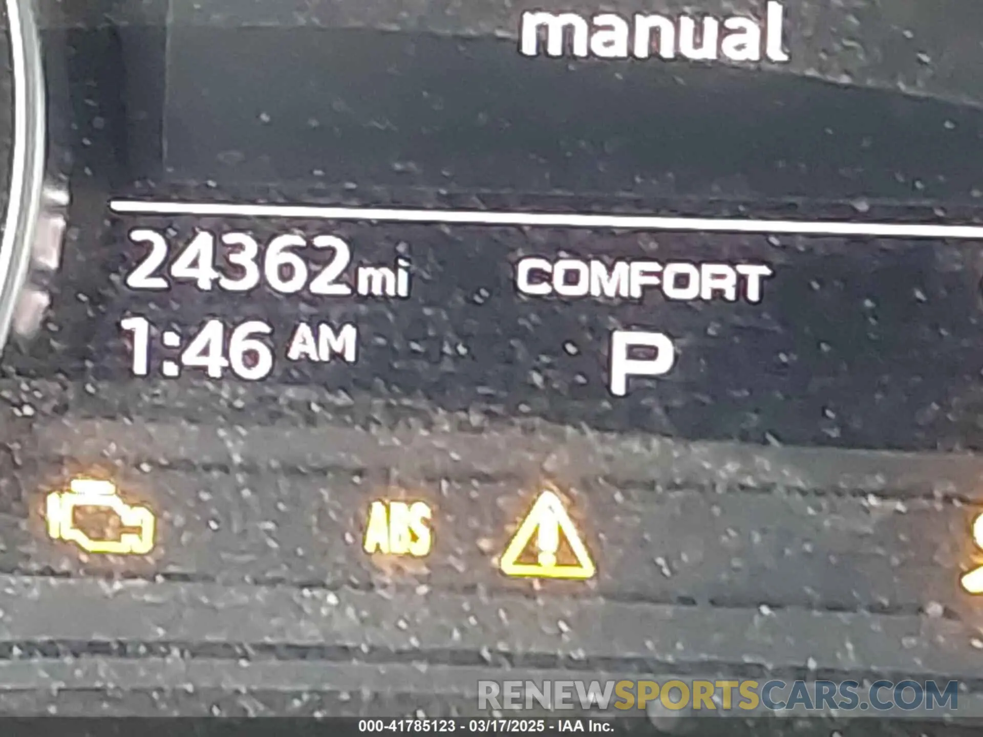 15 fotografías del automóvil dañado WAUABAF46PA021970 AUDI A4 2023