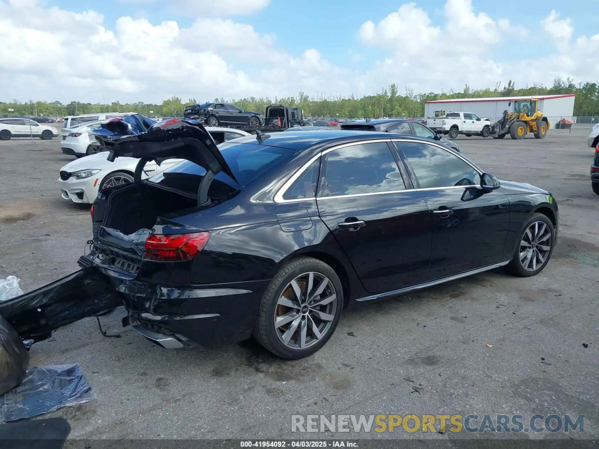 4 fotografías del automóvil dañado WAUABAF47PN006886 AUDI A4 2023