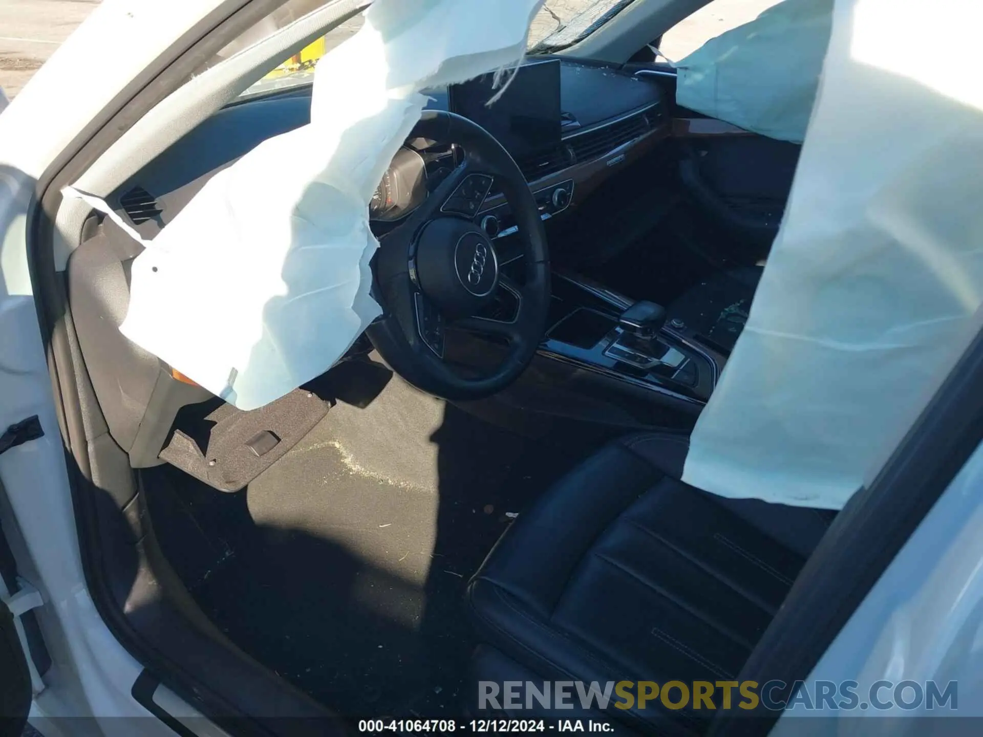 5 fotografías del automóvil dañado WAUABAF49PA027875 AUDI A4 2023
