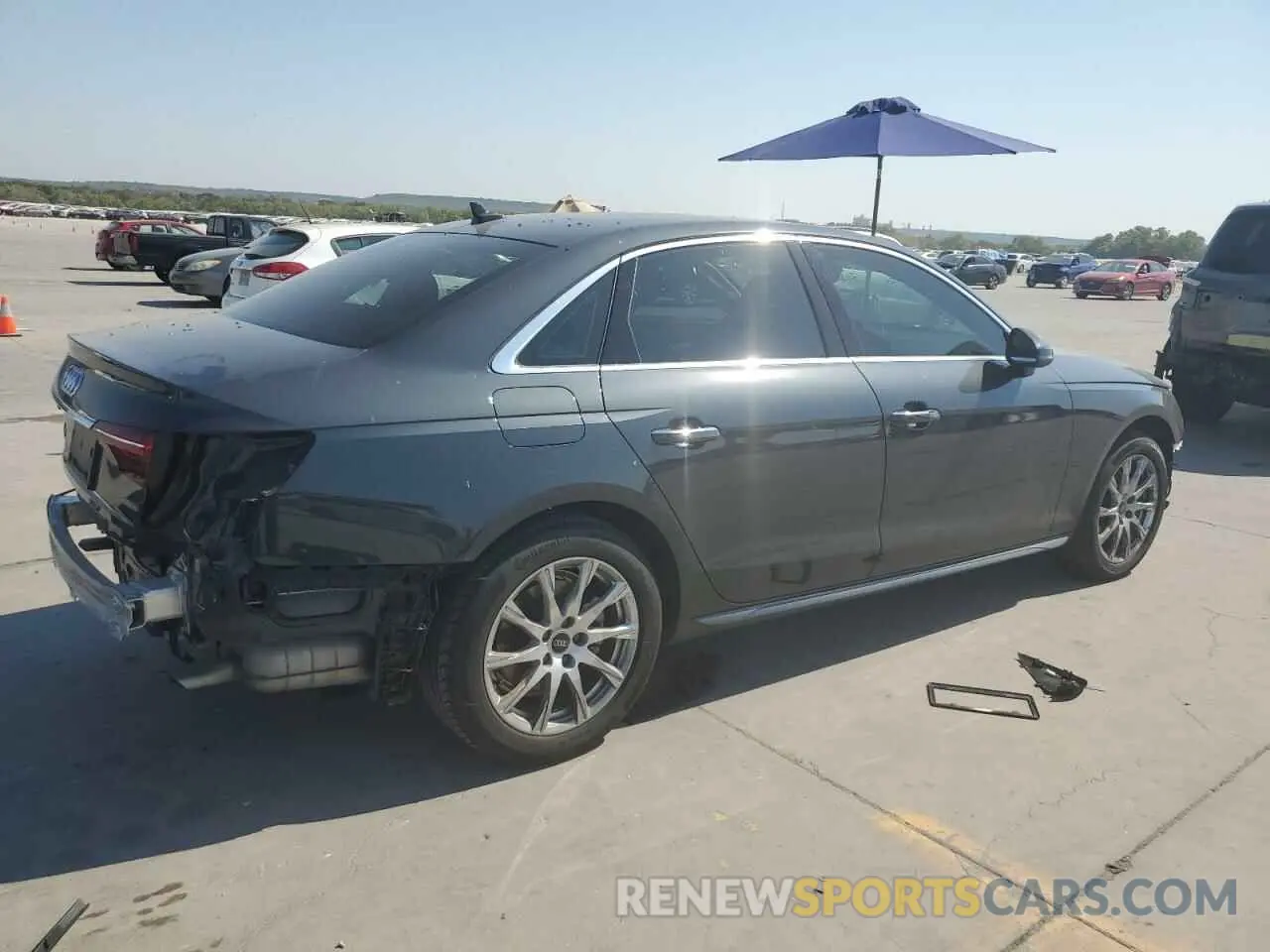 3 fotografías del automóvil dañado WAUABAF4XPA011975 AUDI A4 2023