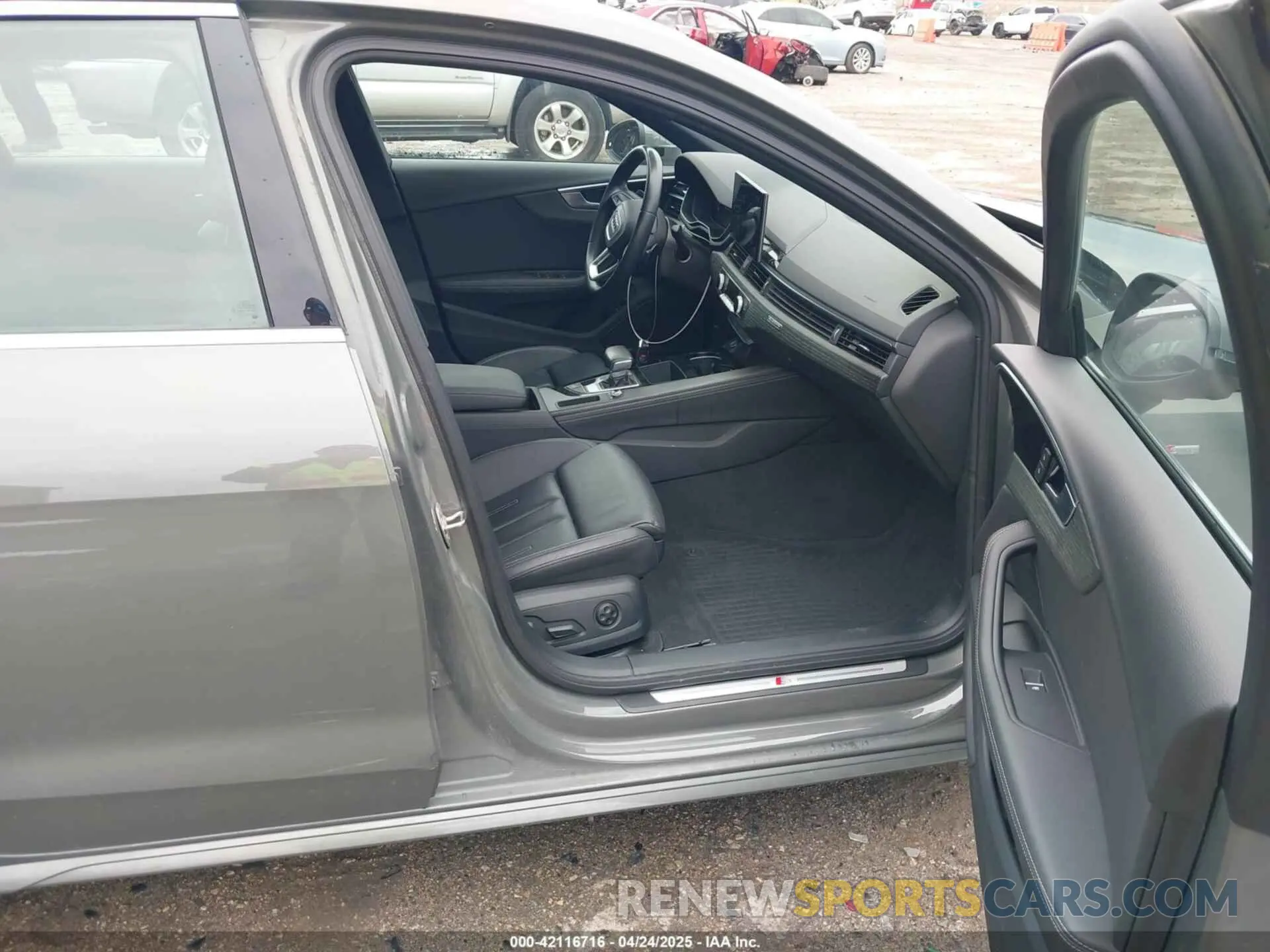 5 fotografías del automóvil dañado WAUEAAF40PN003736 AUDI A4 2023