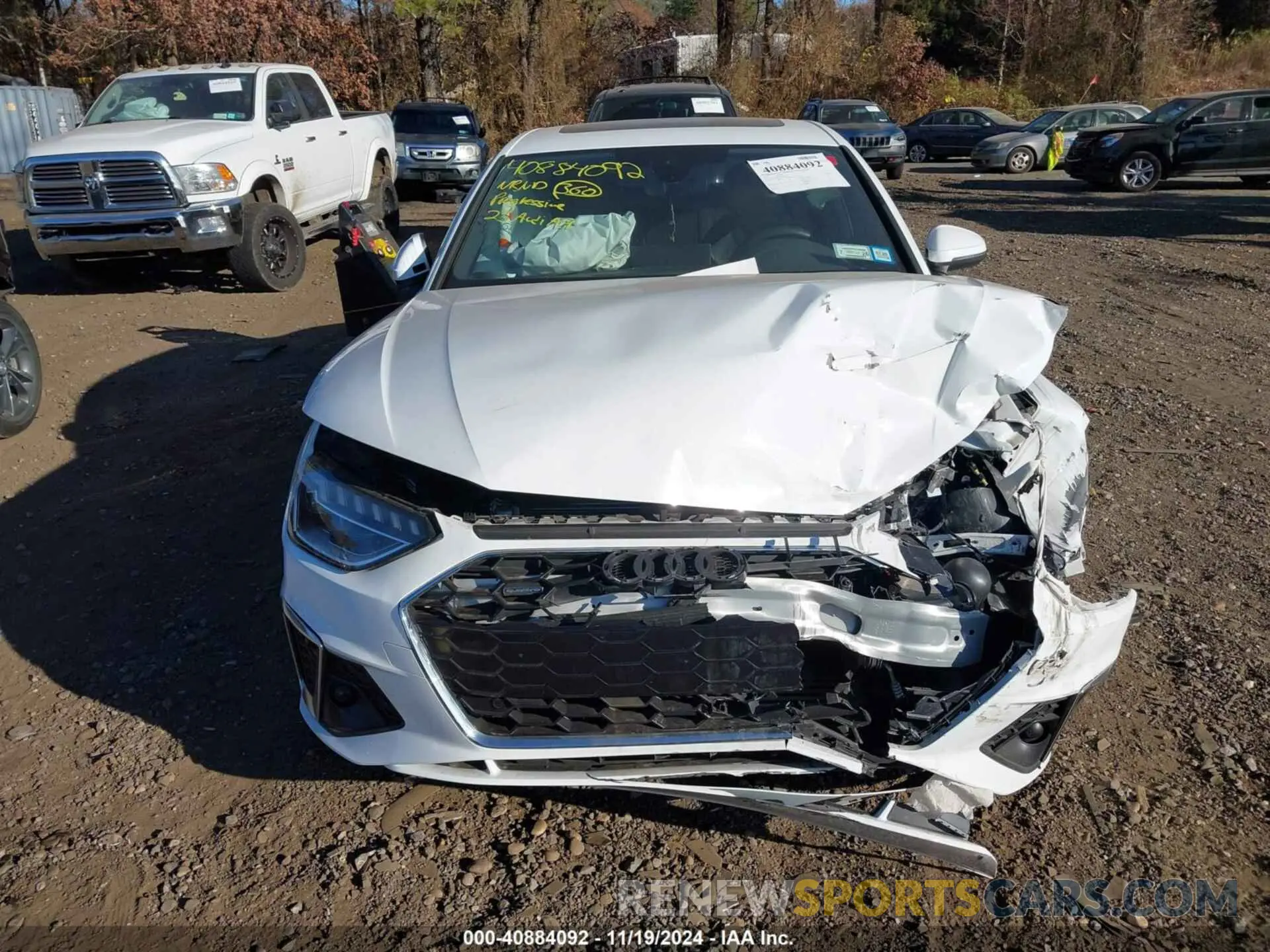 12 fotografías del automóvil dañado WAUEAAF40PN009794 AUDI A4 2023