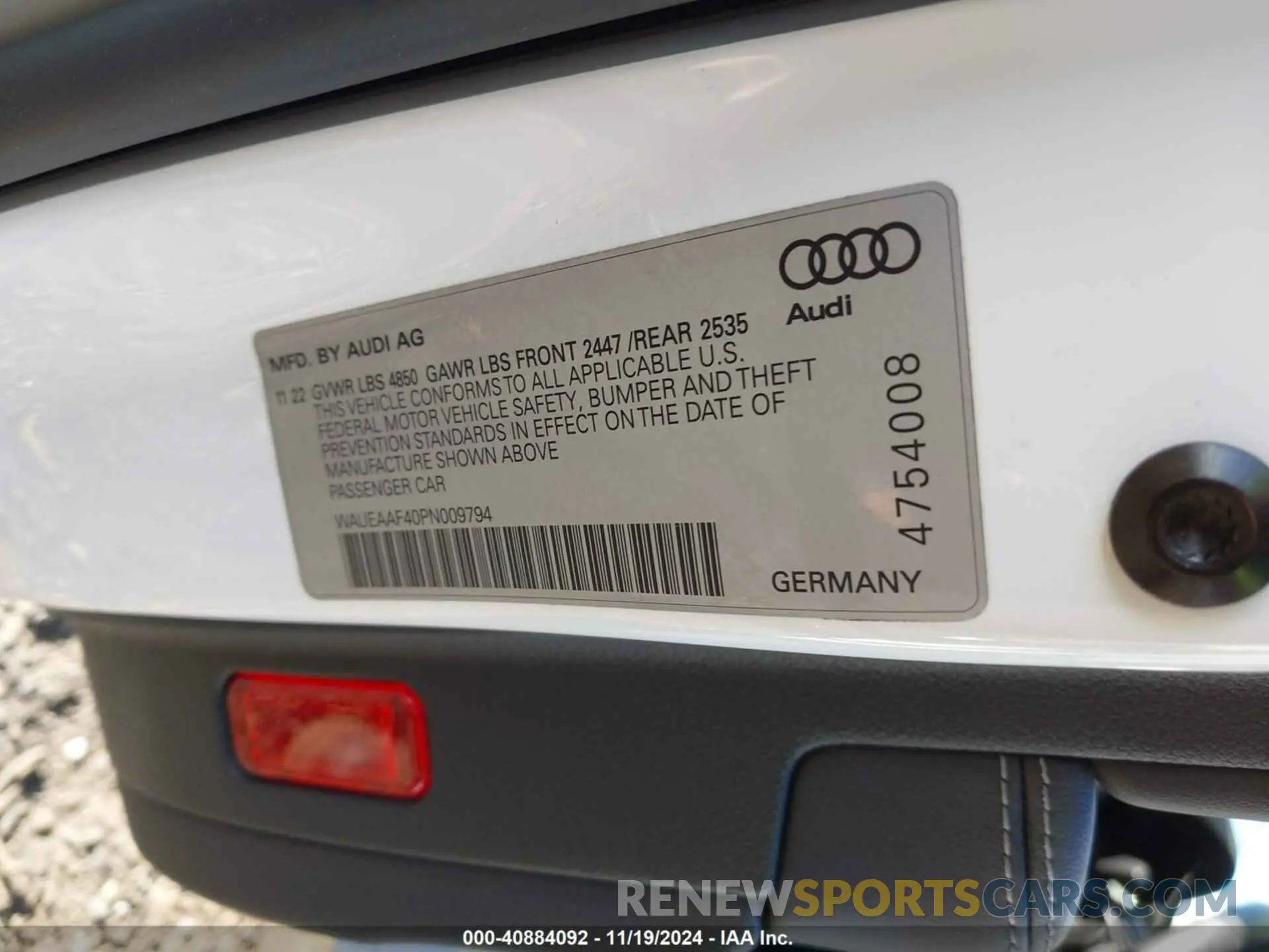 9 fotografías del automóvil dañado WAUEAAF40PN009794 AUDI A4 2023