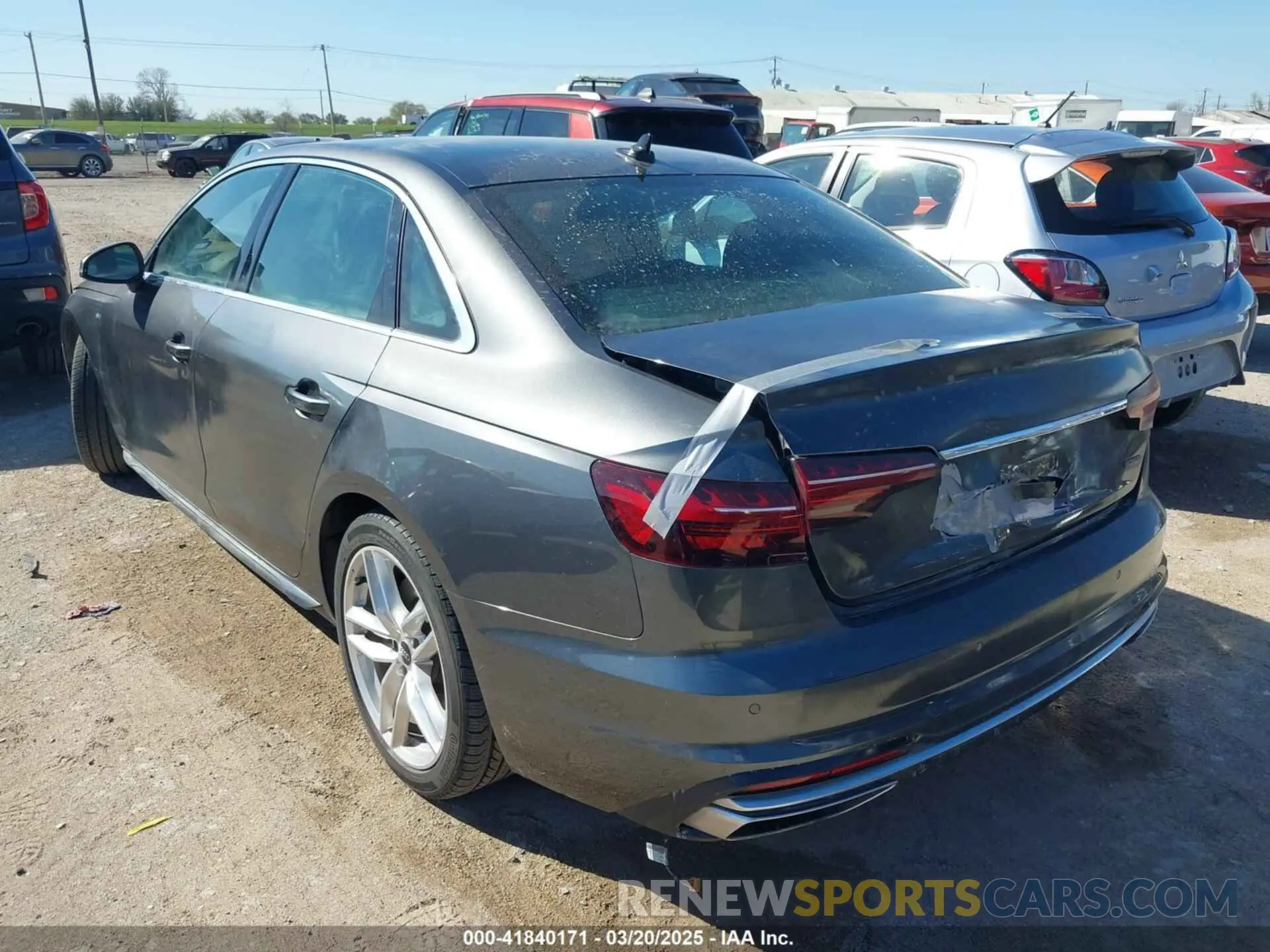 3 fotografías del automóvil dañado WAUEAAF41PN003017 AUDI A4 2023