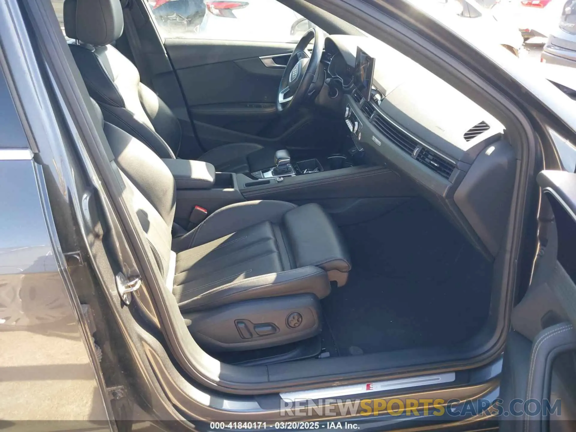 5 fotografías del automóvil dañado WAUEAAF41PN003017 AUDI A4 2023