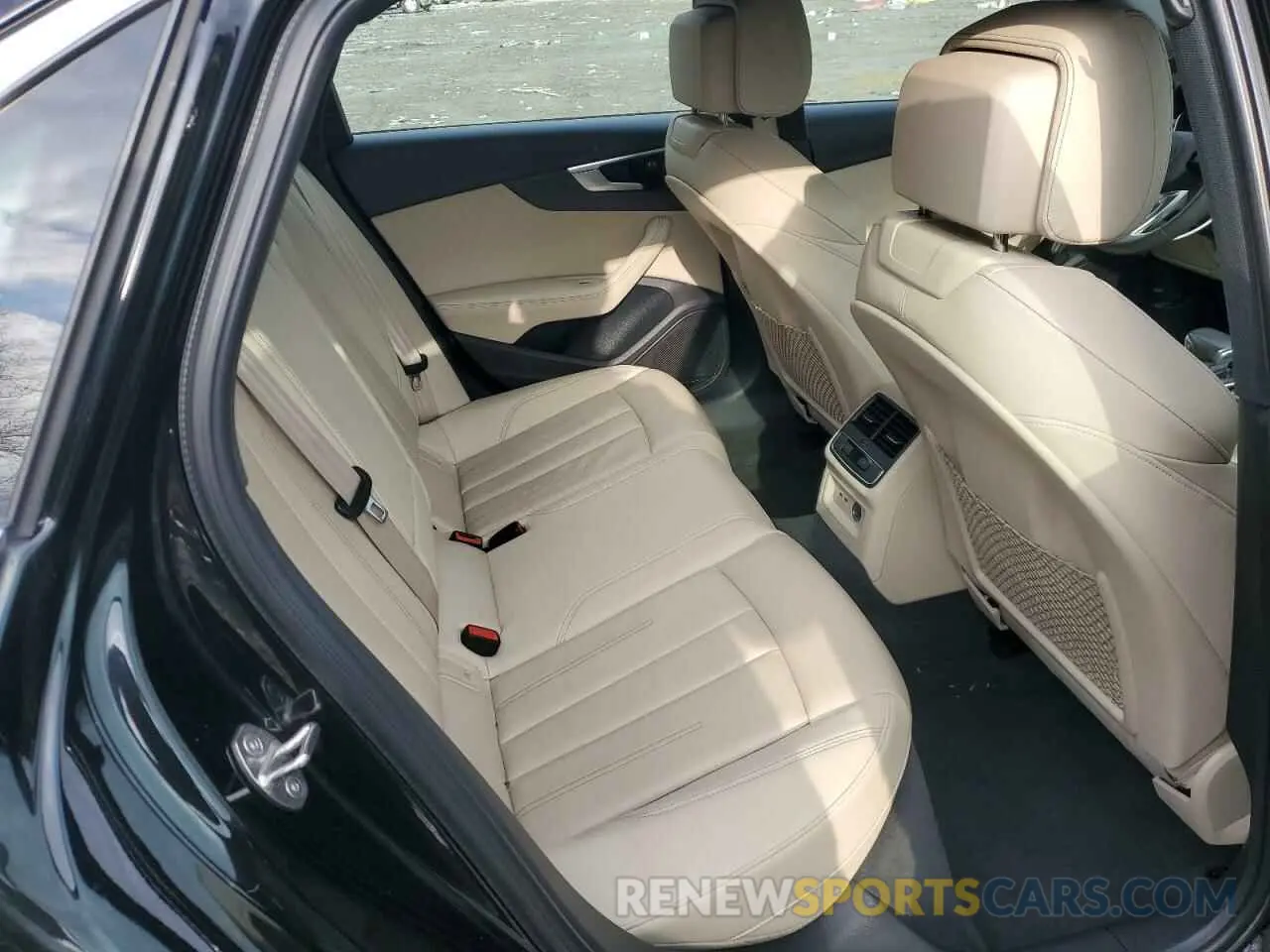 10 fotografías del automóvil dañado WAUEAAF41PN010341 AUDI A4 2023
