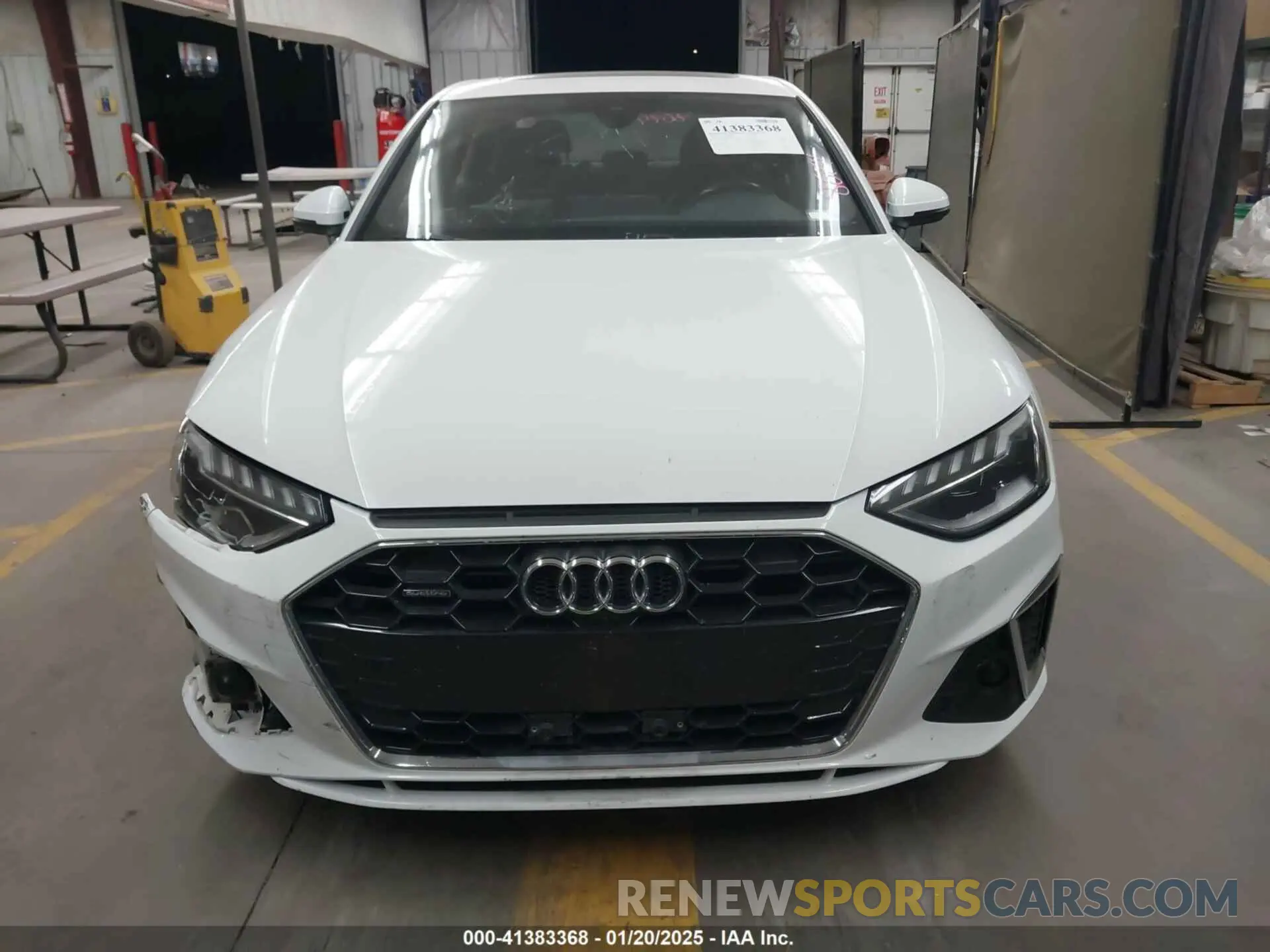 12 fotografías del automóvil dañado WAUEAAF42PN002863 AUDI A4 2023