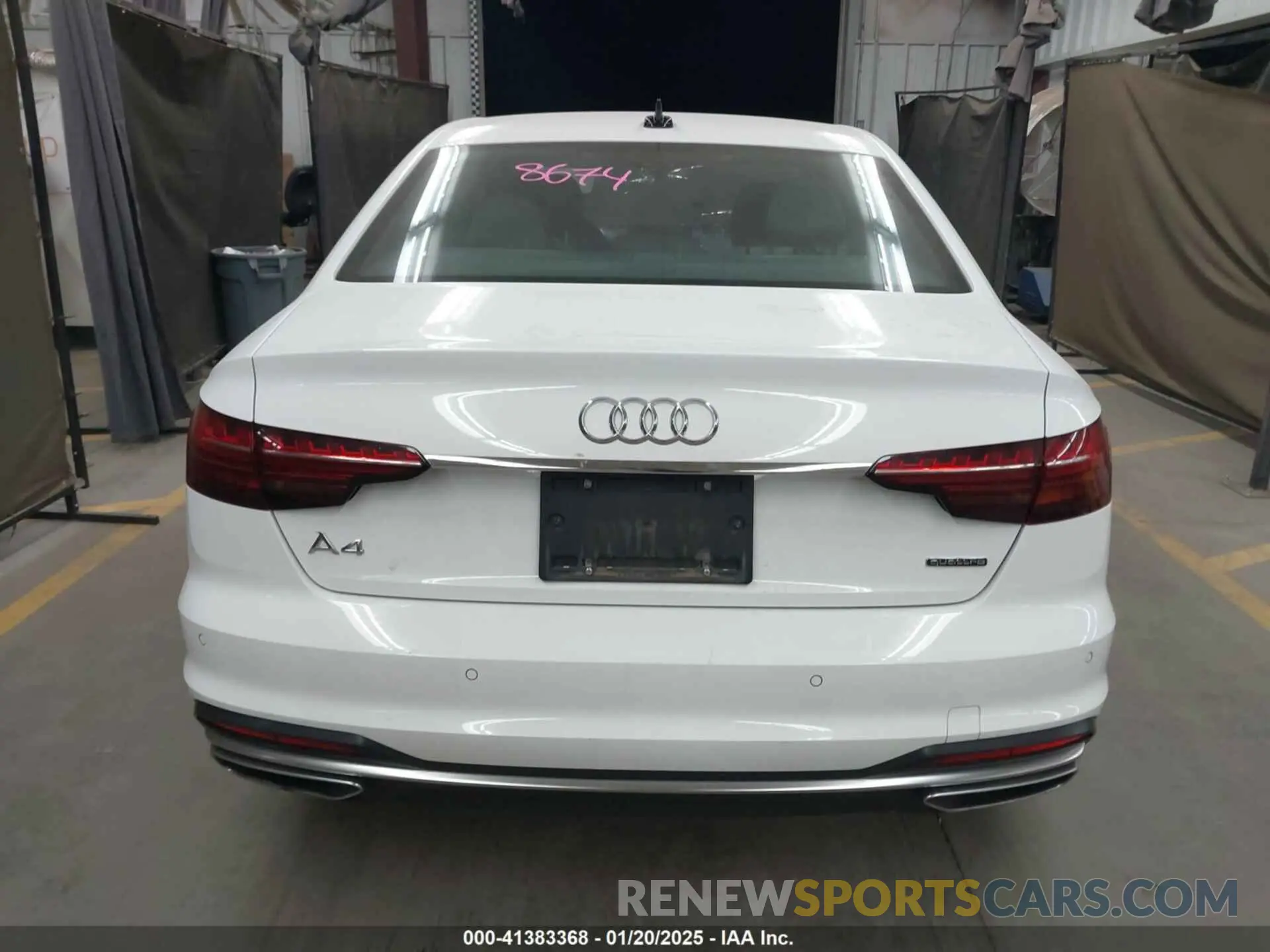 16 fotografías del automóvil dañado WAUEAAF42PN002863 AUDI A4 2023