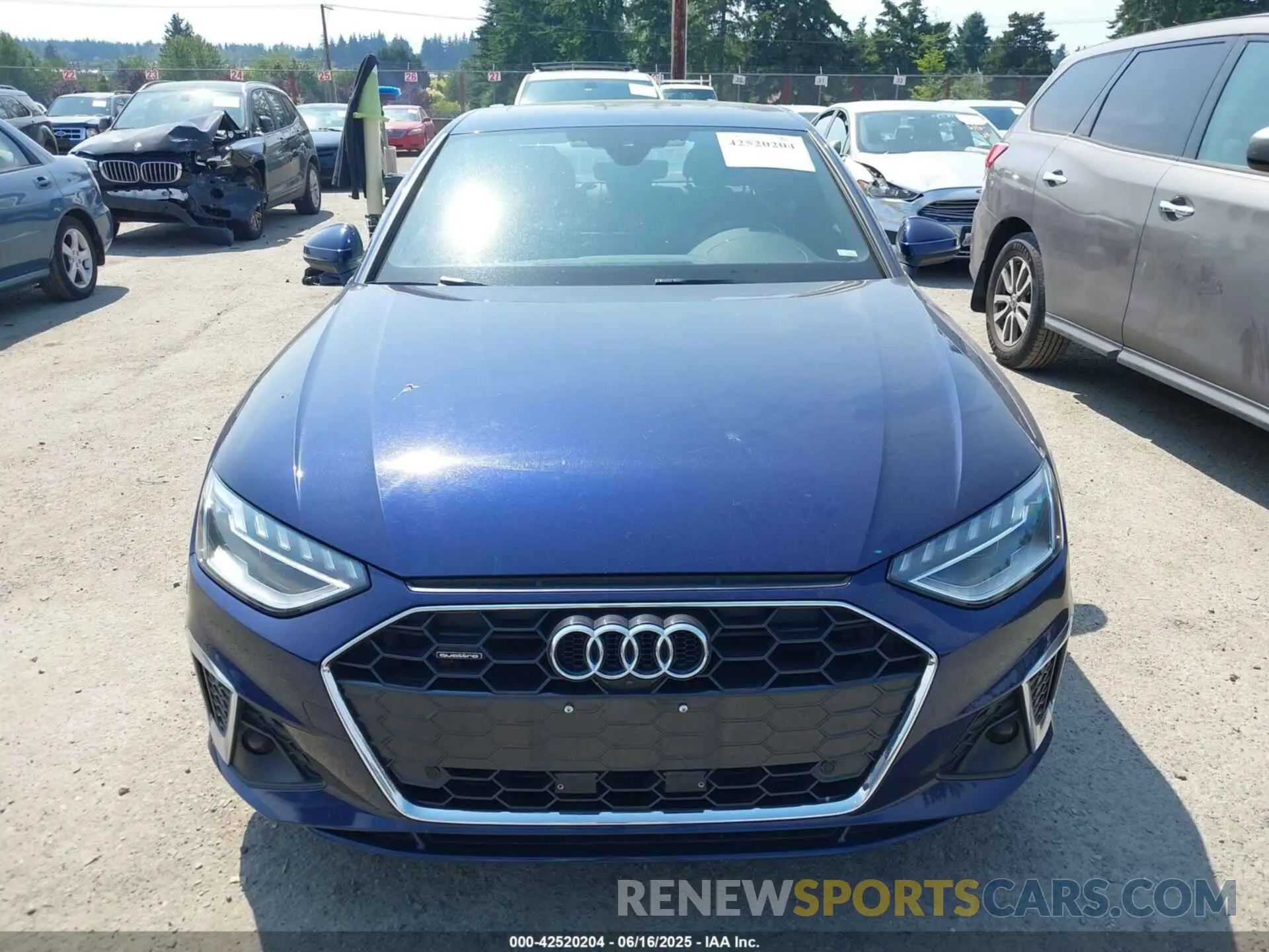 12 fotografías del automóvil dañado WAUEAAF42PN017346 AUDI A4 2023
