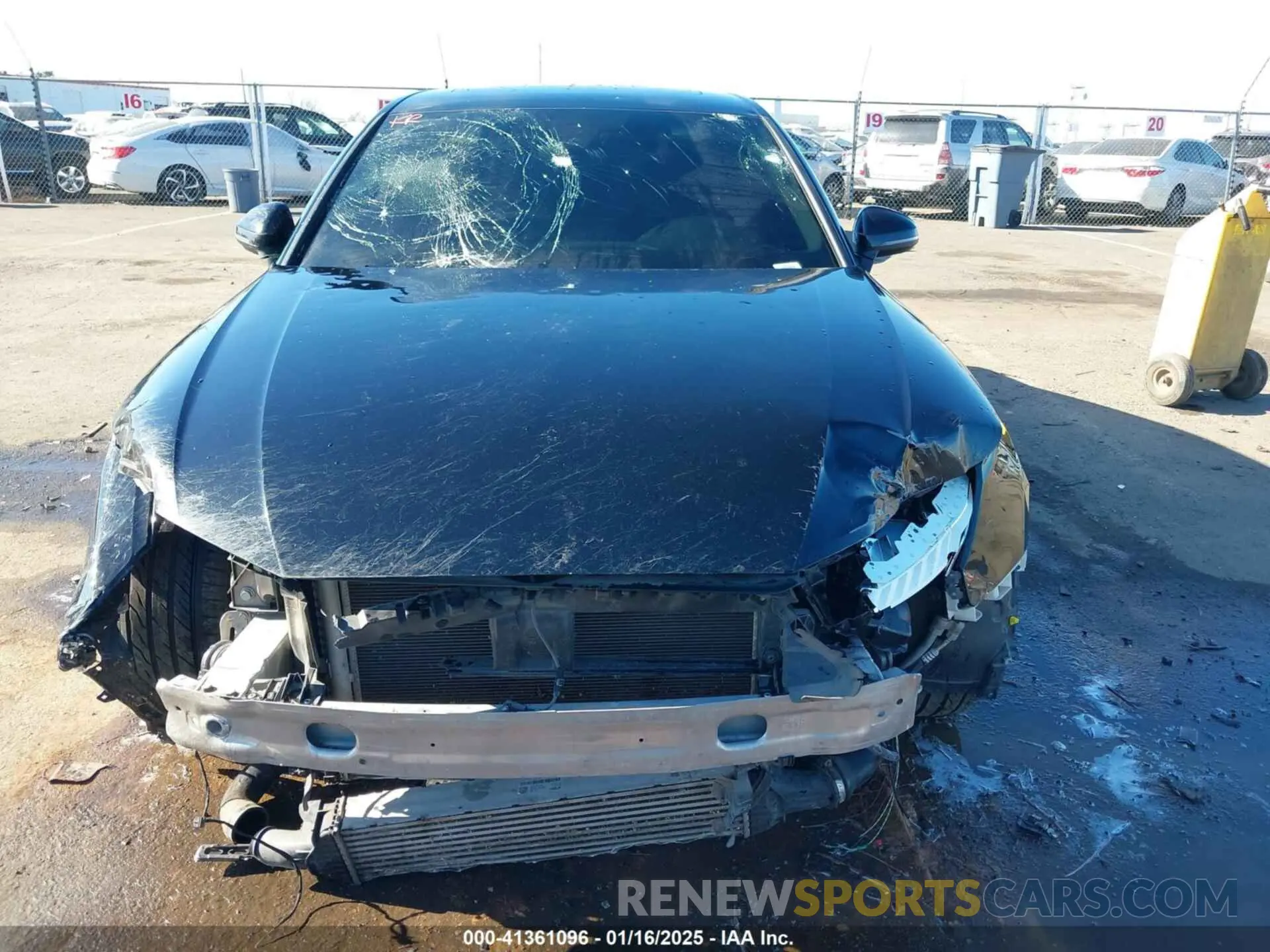 12 fotografías del automóvil dañado WAUEAAF44PA035032 AUDI A4 2023