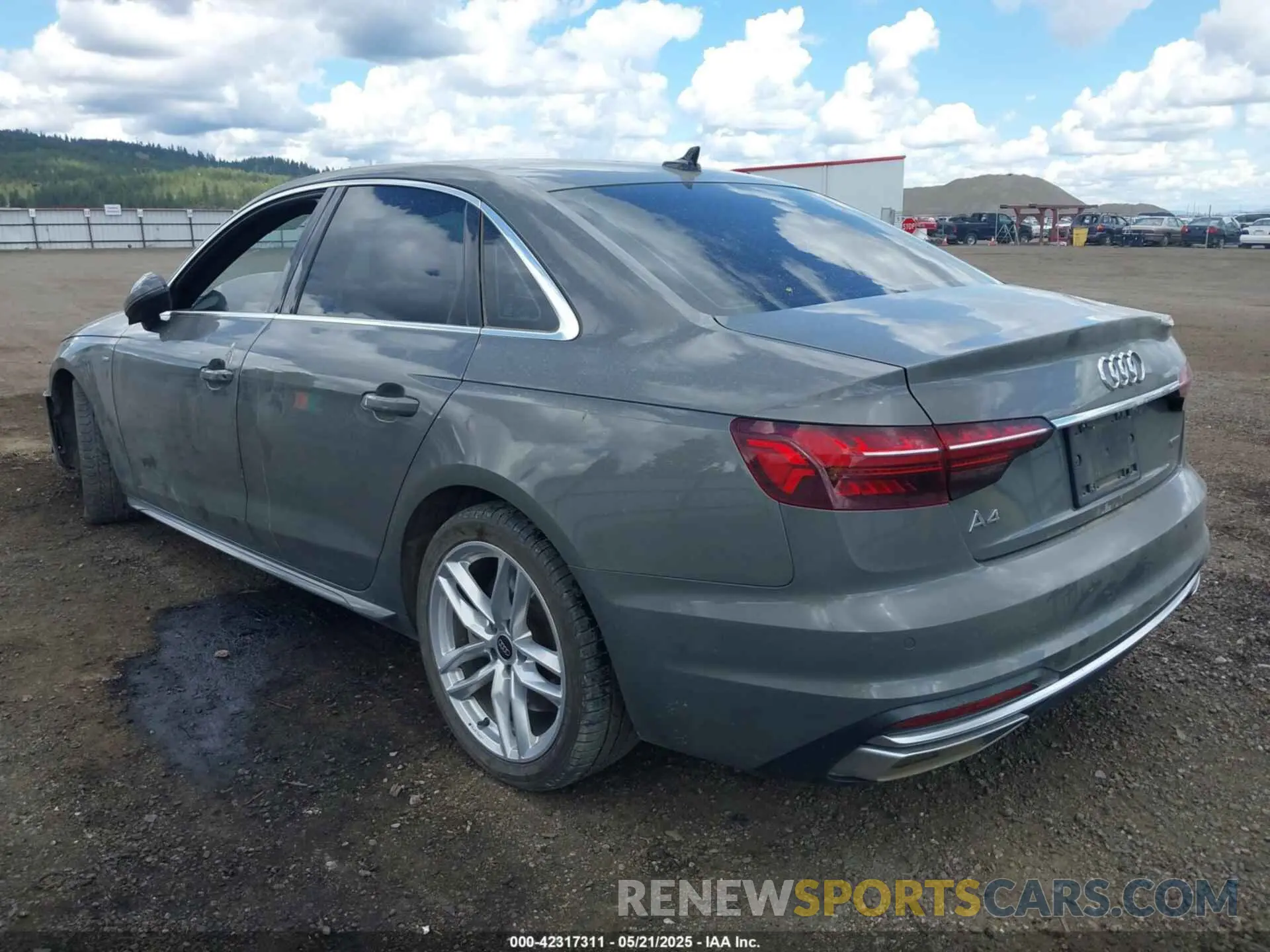 3 fotografías del automóvil dañado WAUEAAF45PN003120 AUDI A4 2023