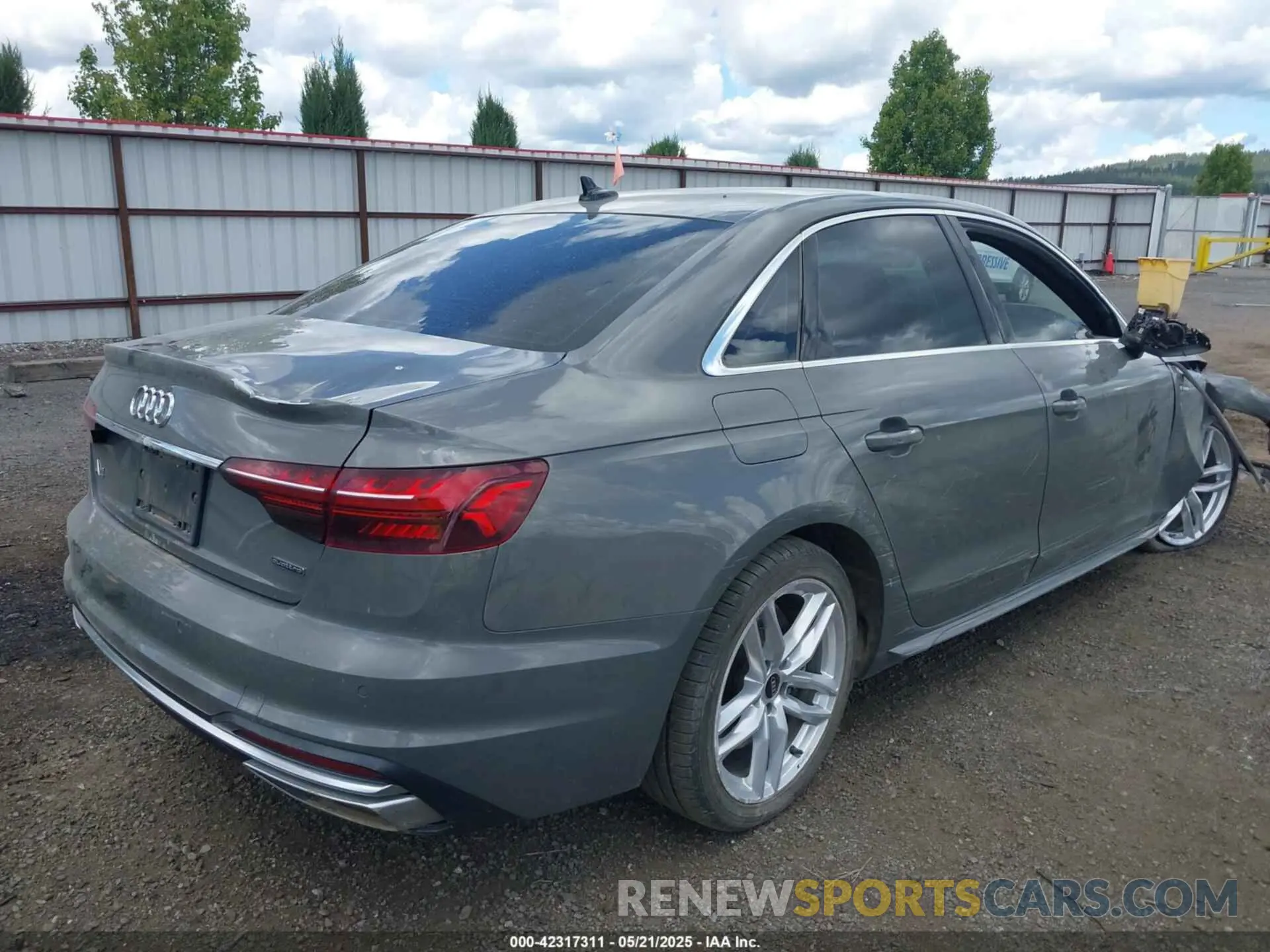4 fotografías del automóvil dañado WAUEAAF45PN003120 AUDI A4 2023