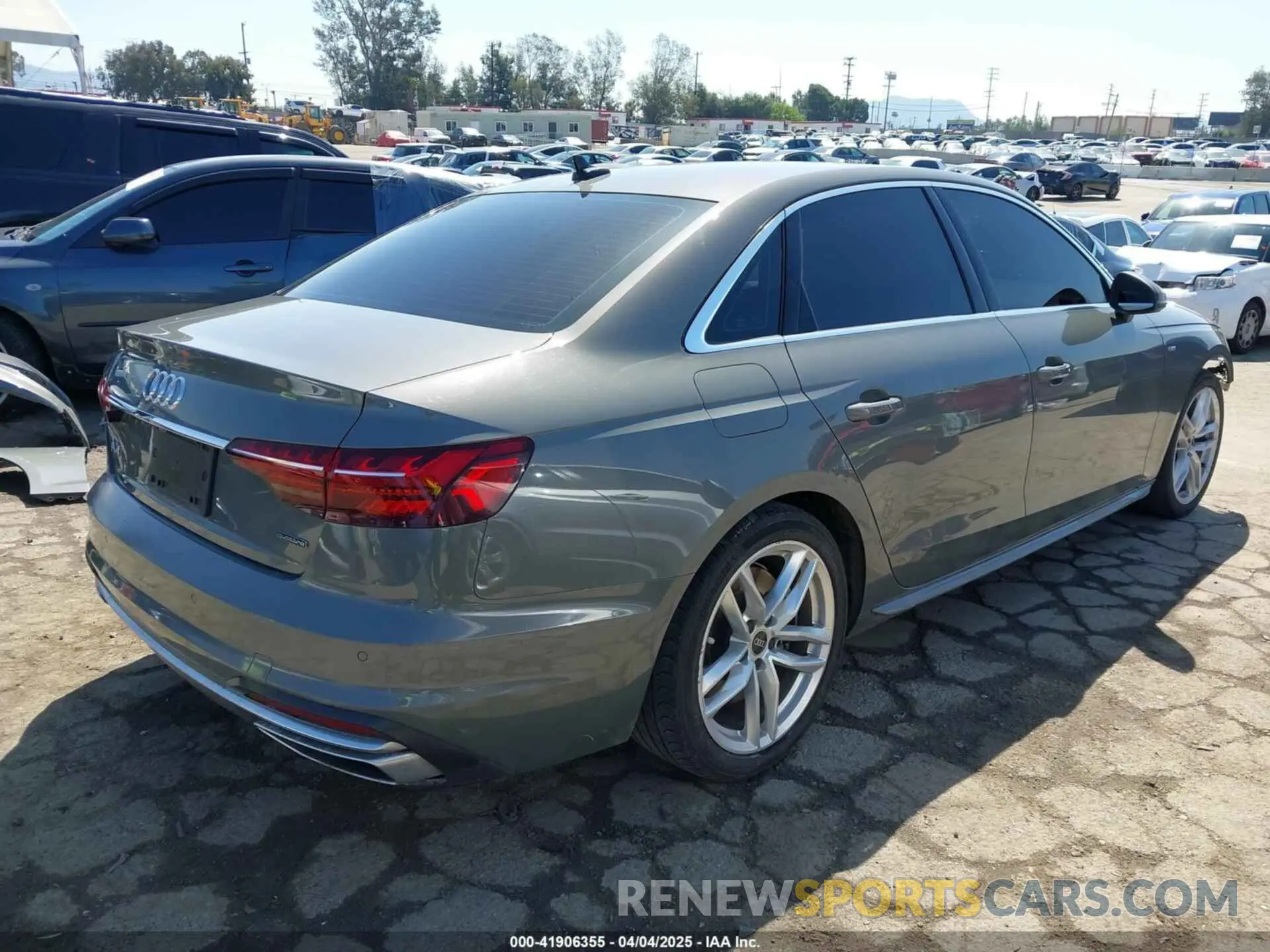 4 fotografías del automóvil dañado WAUEAAF45PN007135 AUDI A4 2023