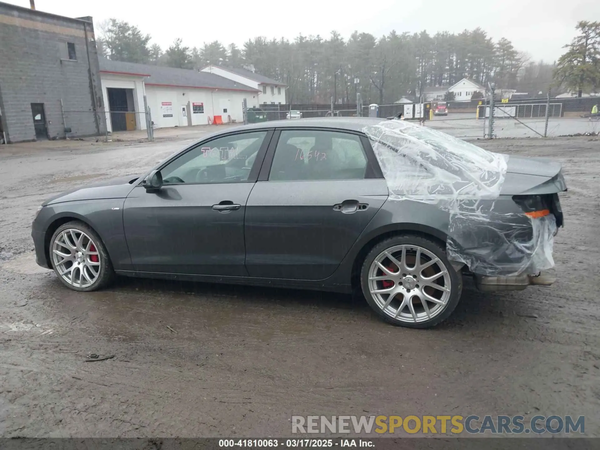 15 fotografías del automóvil dañado WAUEAAF47PA008598 AUDI A4 2023