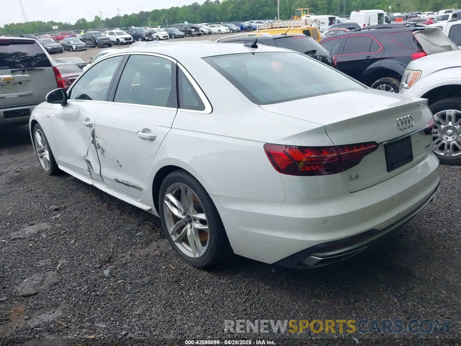 3 fotografías del automóvil dañado WAUEAAF47PN001966 AUDI A4 2023