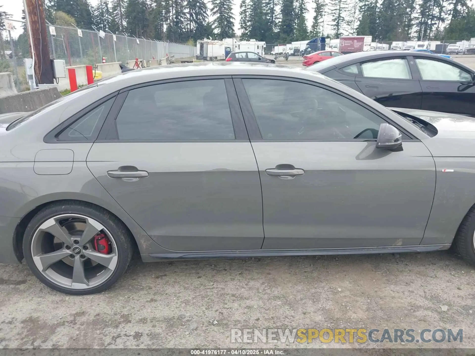 13 fotografías del automóvil dañado WAUEAAF48PA037009 AUDI A4 2023