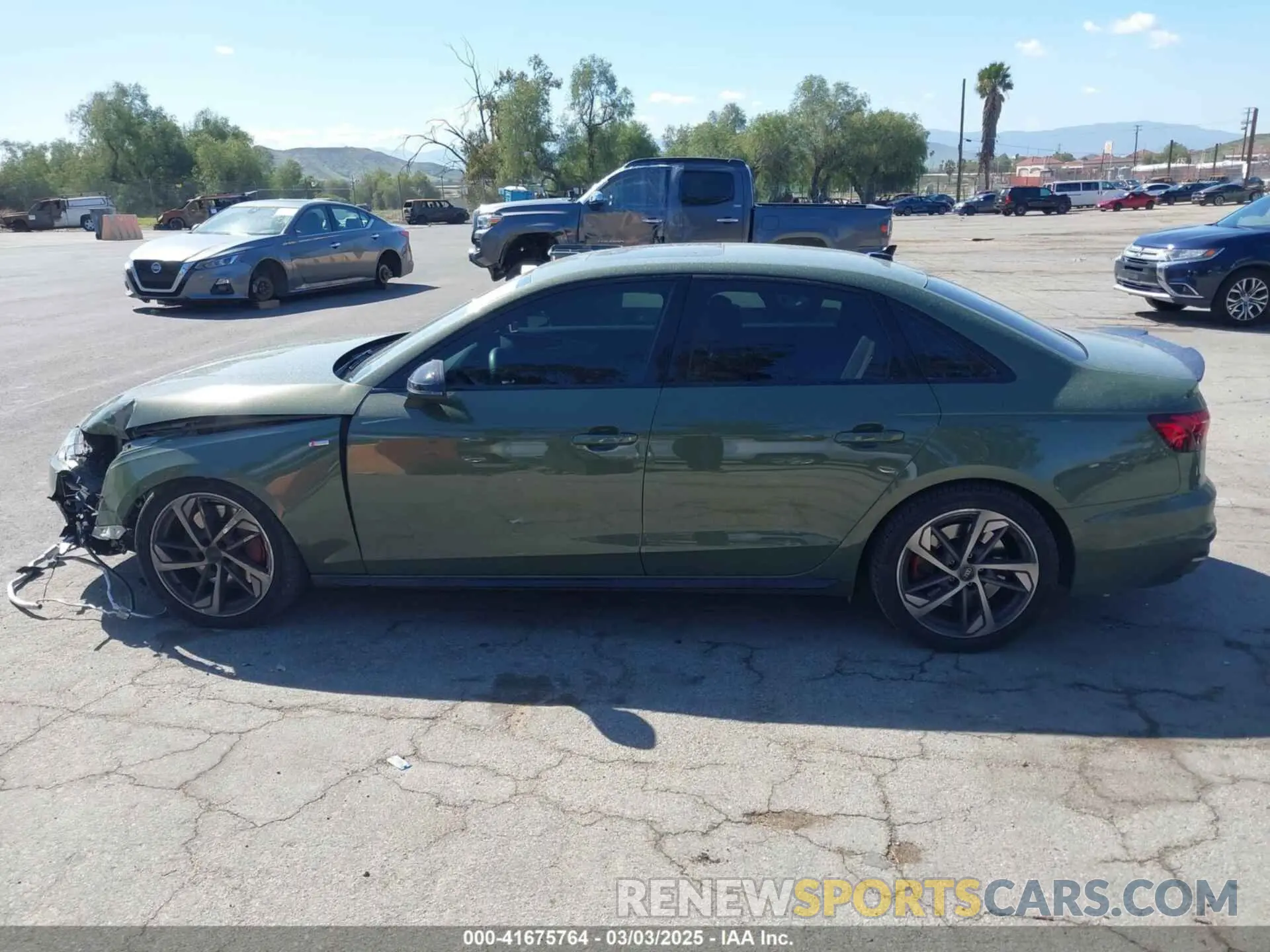 14 fotografías del automóvil dañado WAUEAAF48PN022647 AUDI A4 2023