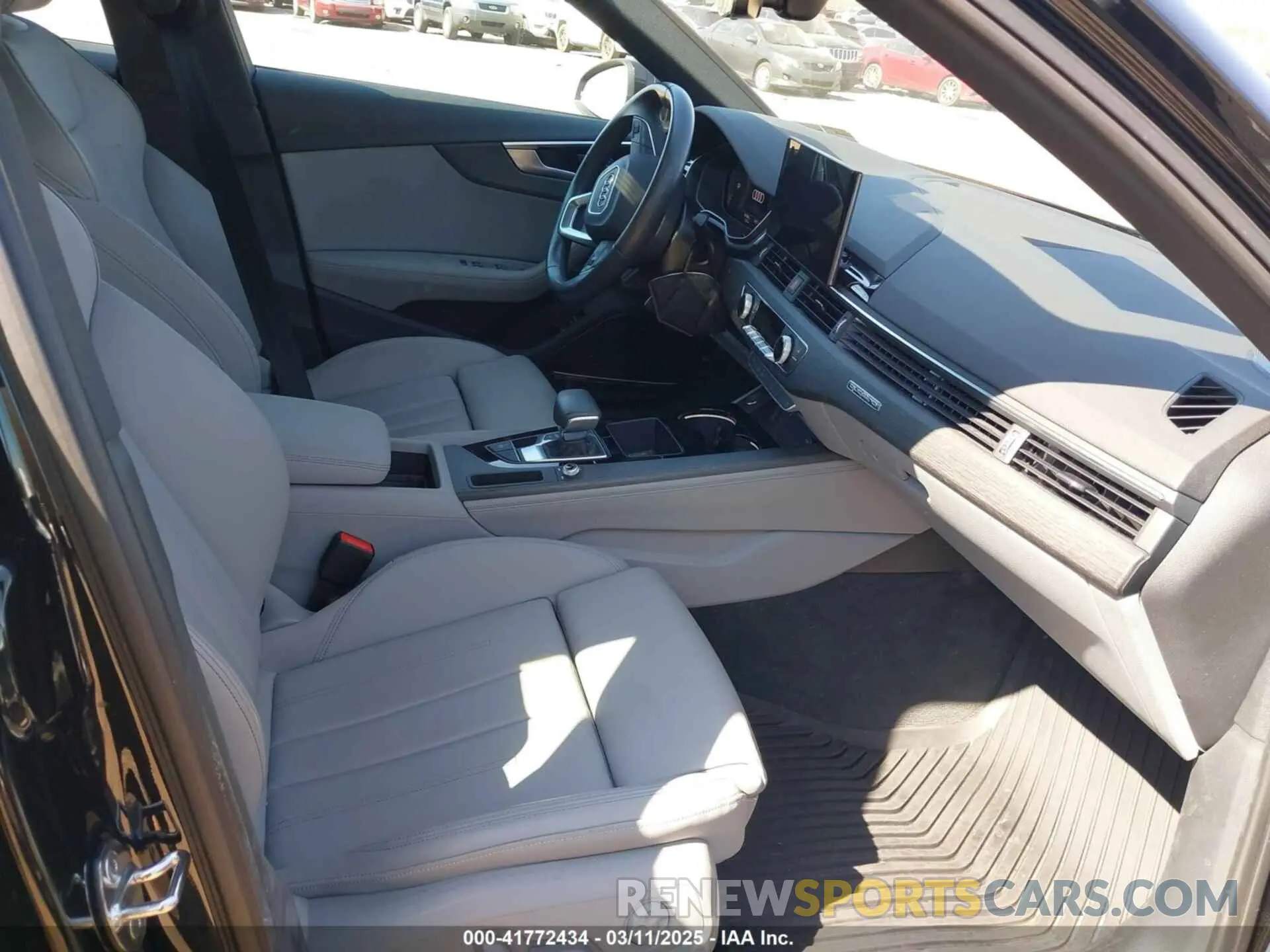 5 fotografías del automóvil dañado WAUEAAF49PA001586 AUDI A4 2023