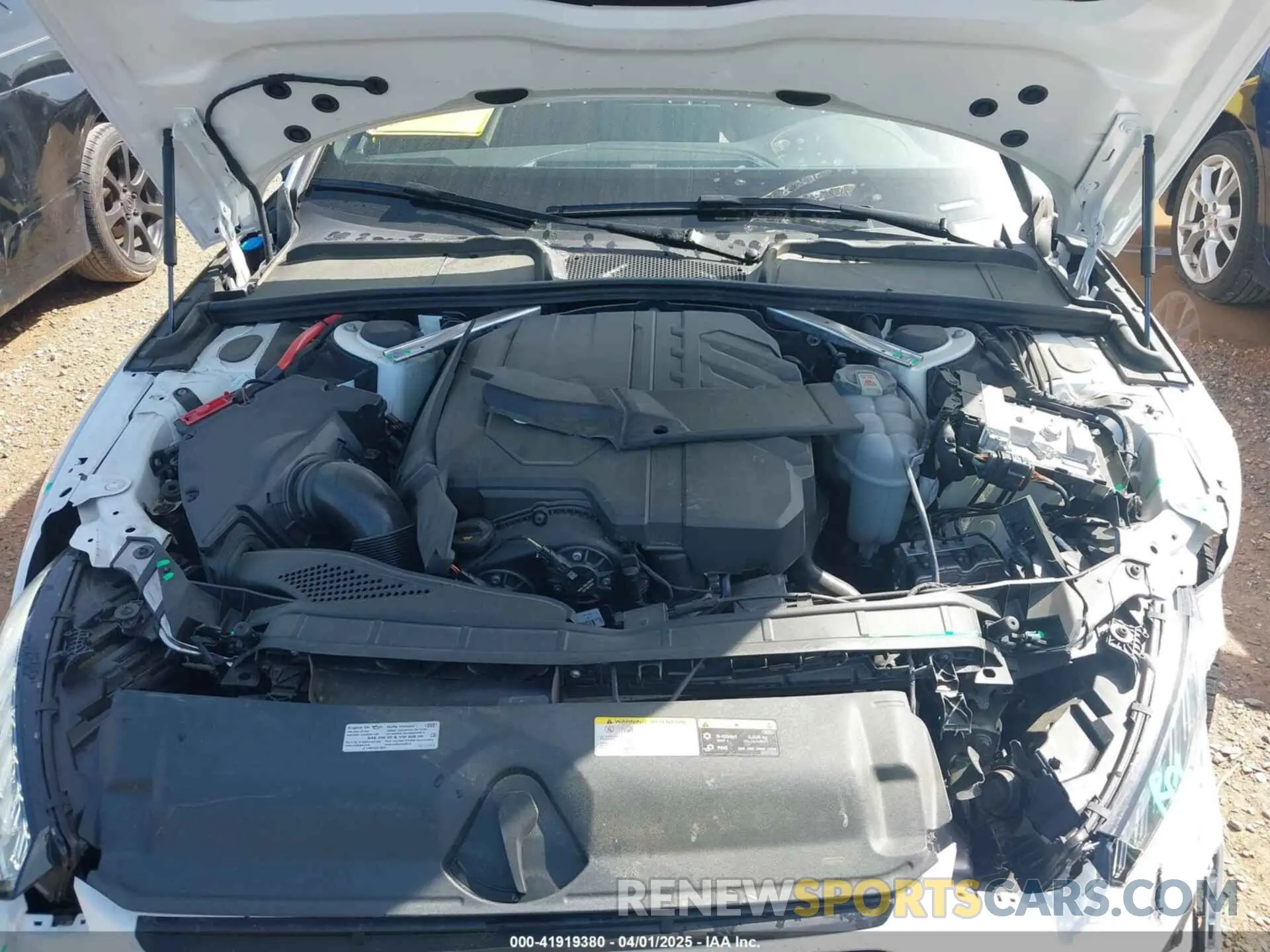 10 fotografías del automóvil dañado WAUEAAF49PA026939 AUDI A4 2023