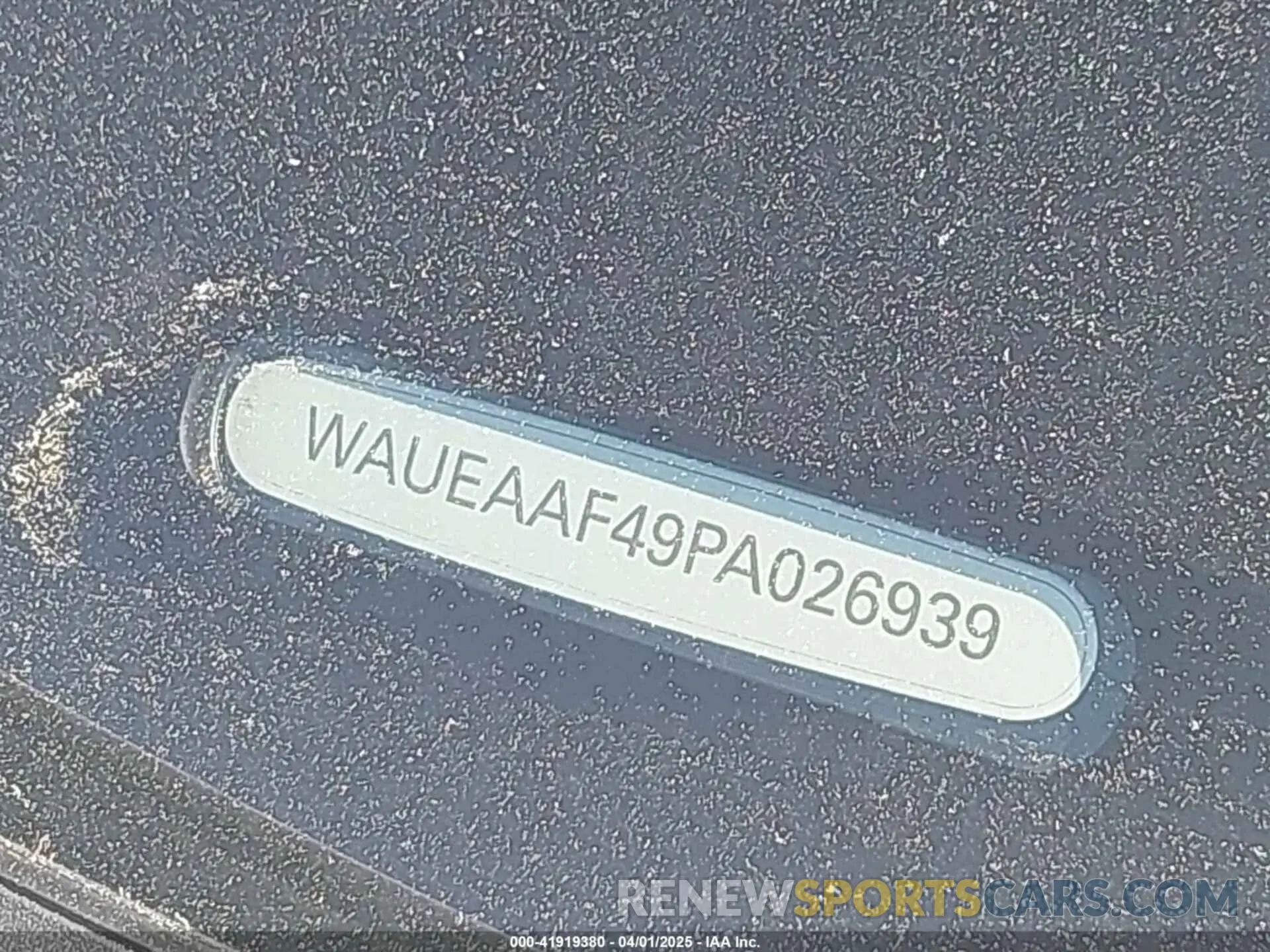 9 fotografías del automóvil dañado WAUEAAF49PA026939 AUDI A4 2023