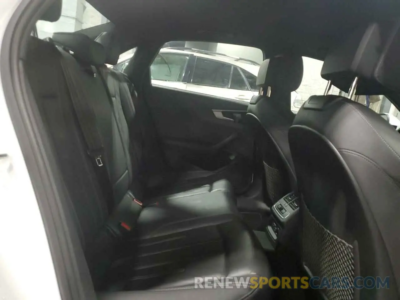 10 fotografías del automóvil dañado WAUEAAF49PN006909 AUDI A4 2023