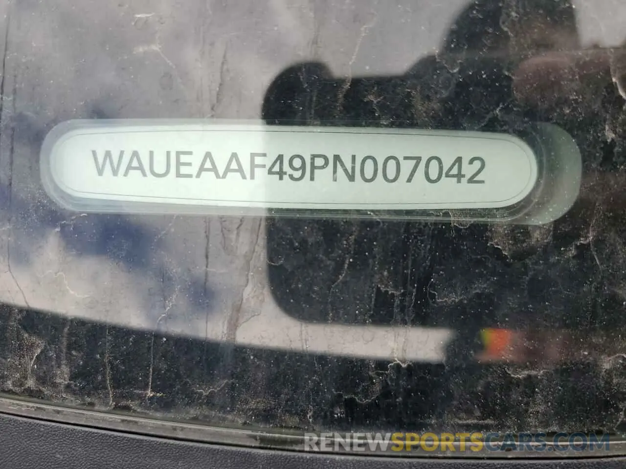 12 fotografías del automóvil dañado WAUEAAF49PN007042 AUDI A4 2023