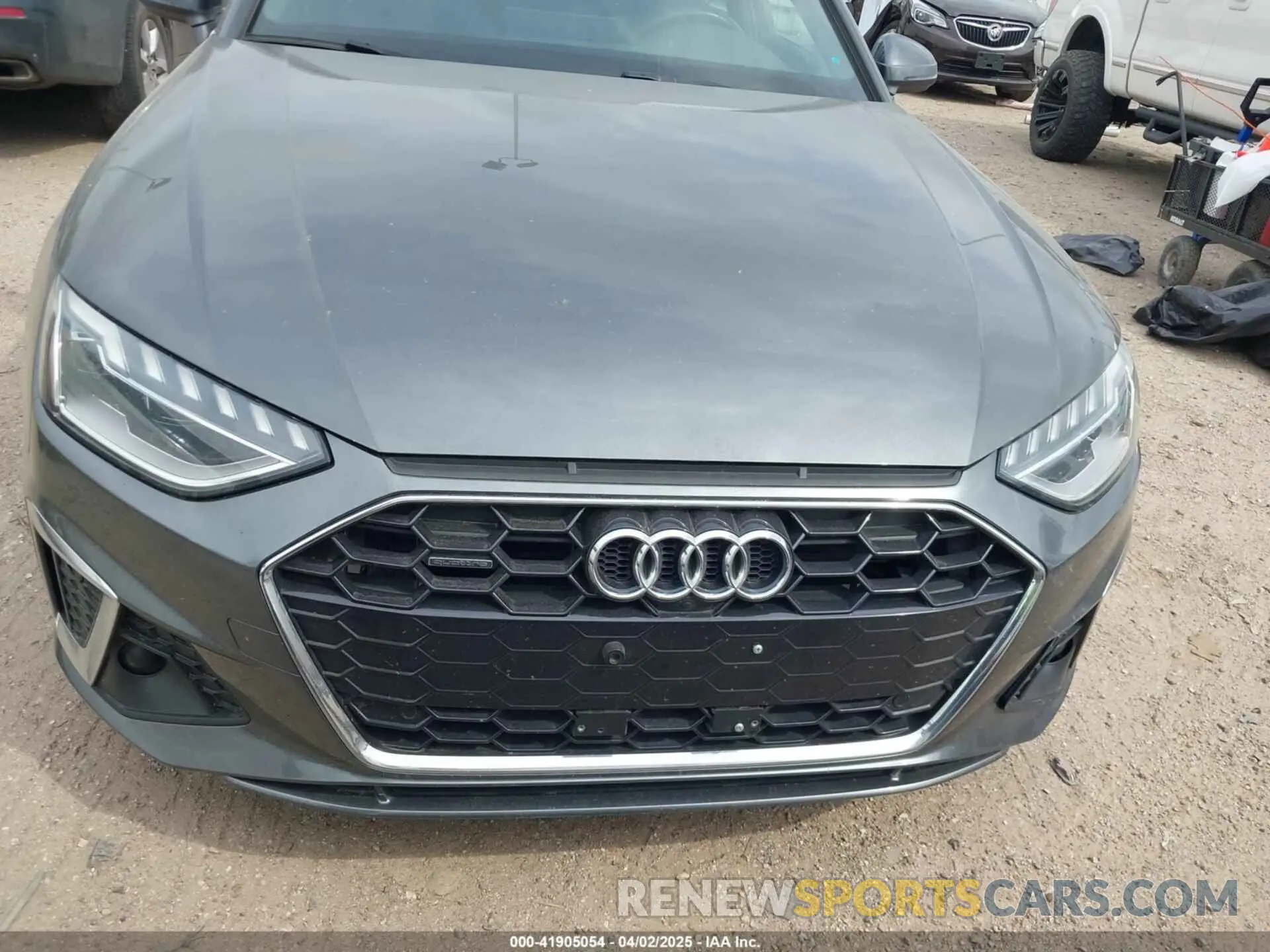 12 fotografías del automóvil dañado WAUEAAF4XPN006143 AUDI A4 2023