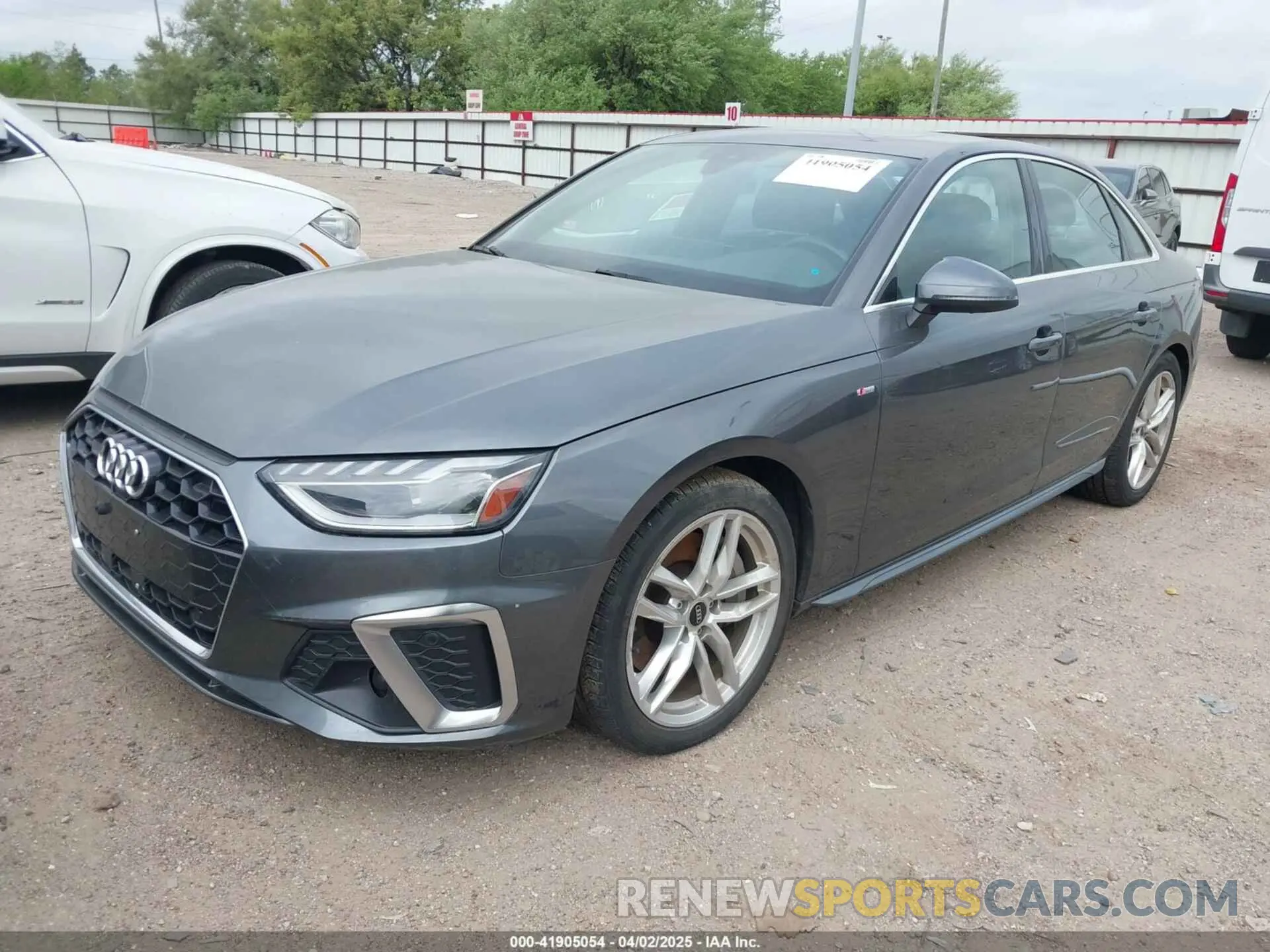 2 fotografías del automóvil dañado WAUEAAF4XPN006143 AUDI A4 2023